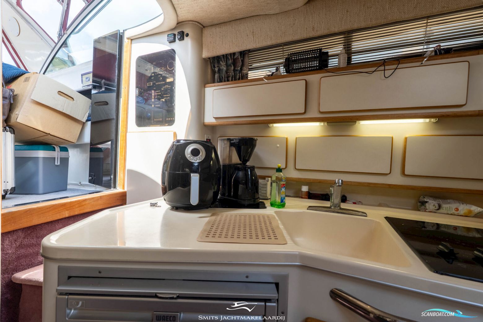 Sea Ray 370 Express Cruiser