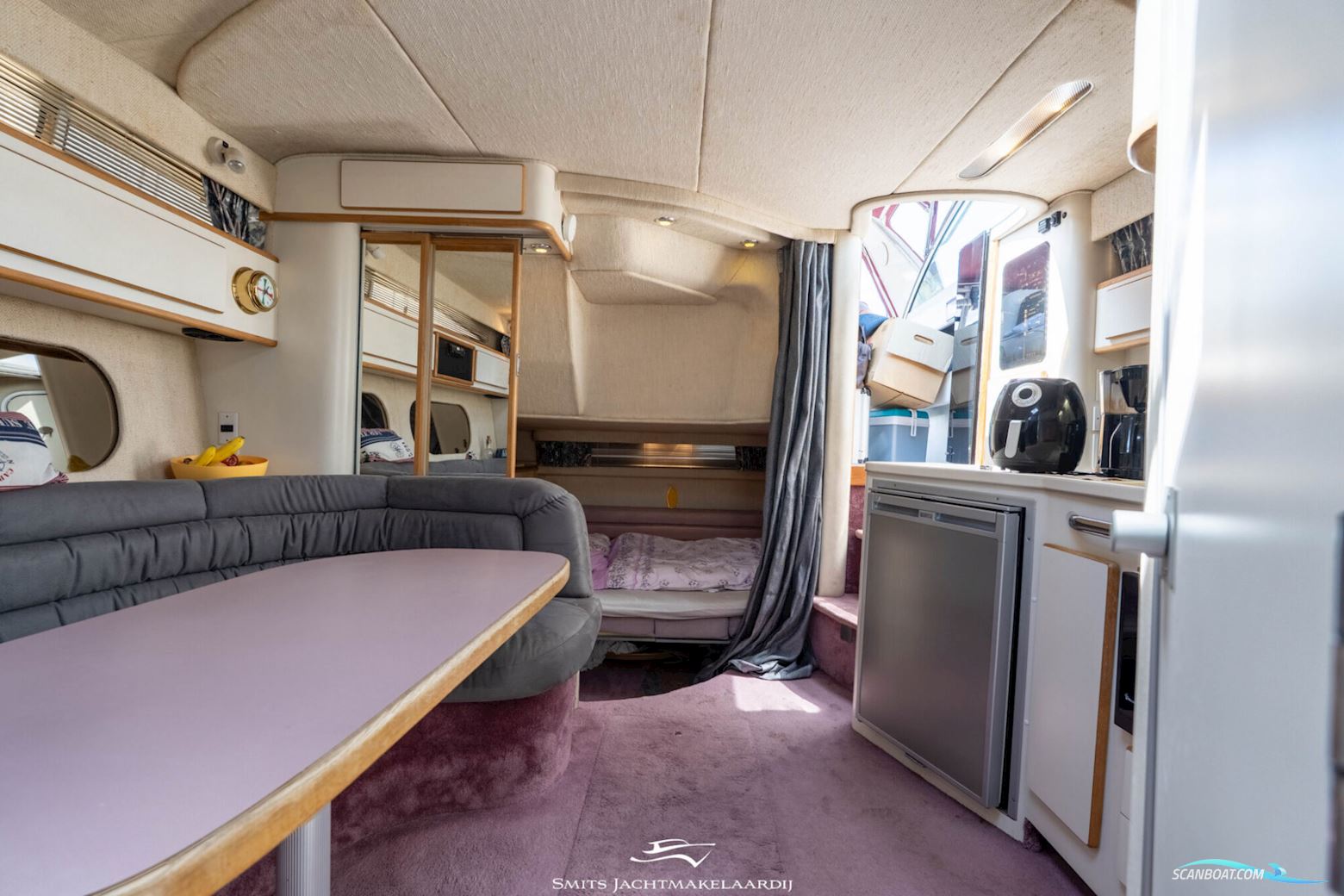 Sea Ray 370 Express Cruiser