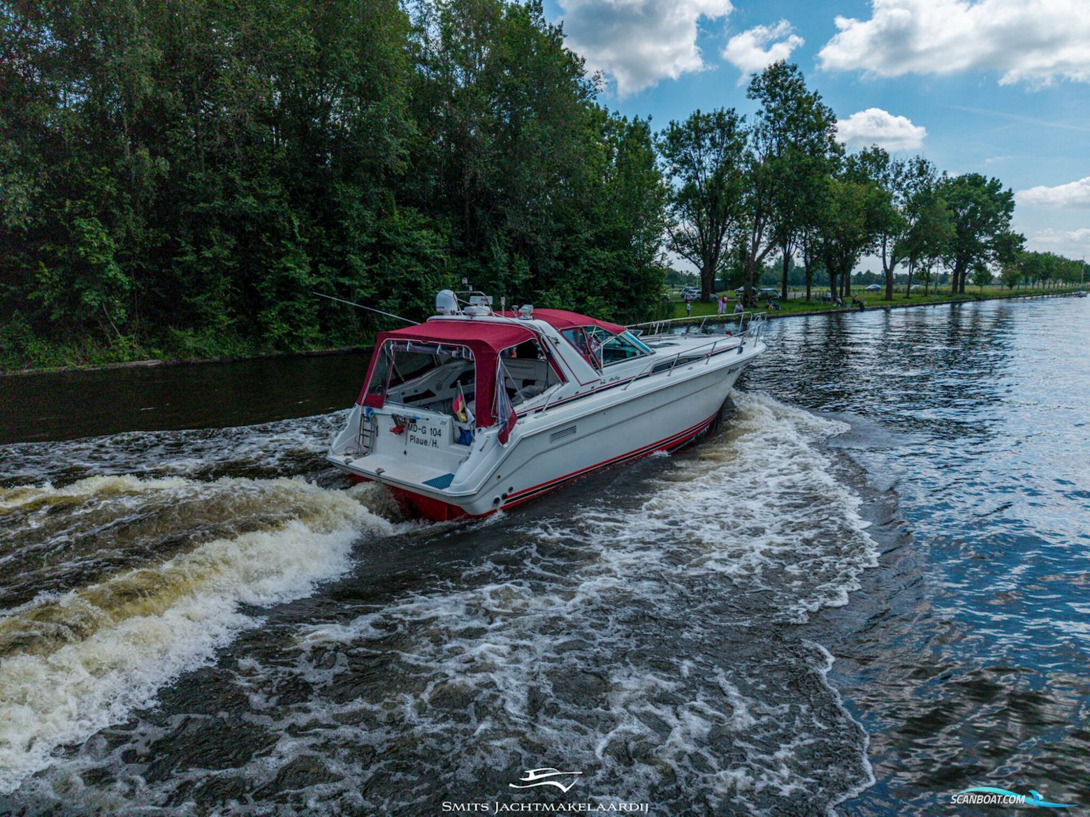 Sea Ray 370 Express Cruiser