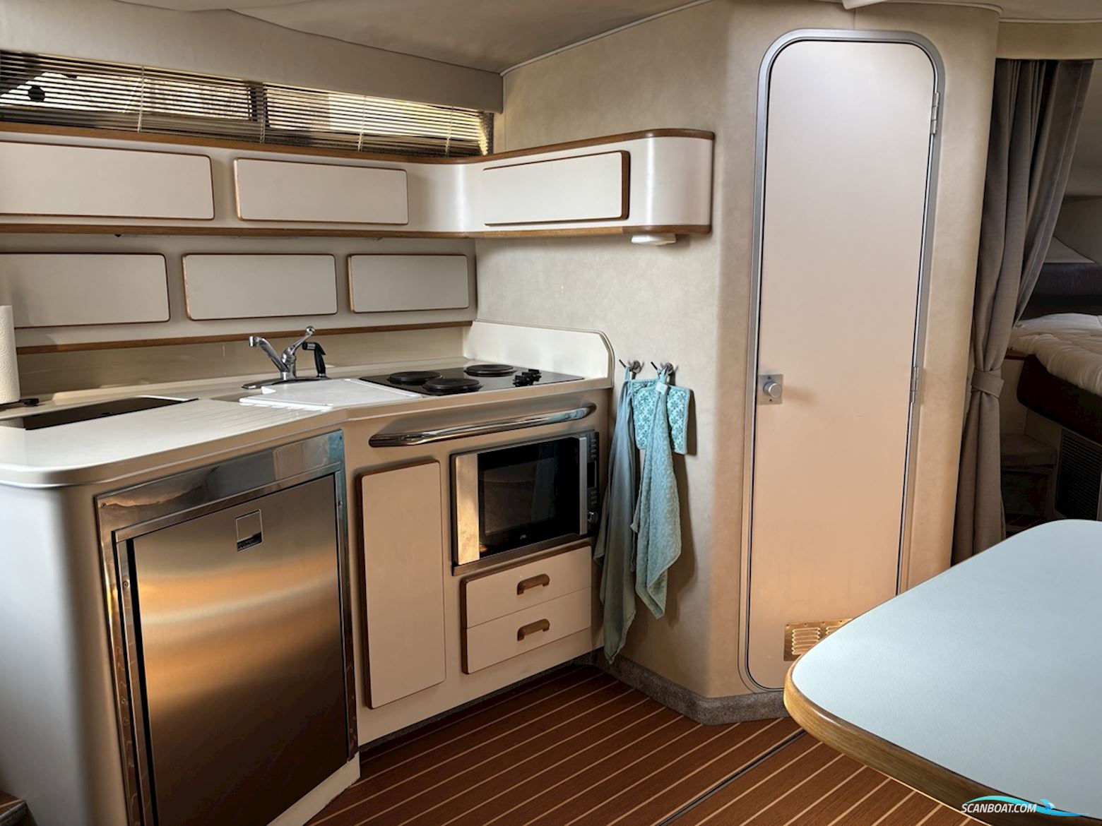 Sea Ray 370 Sundancer