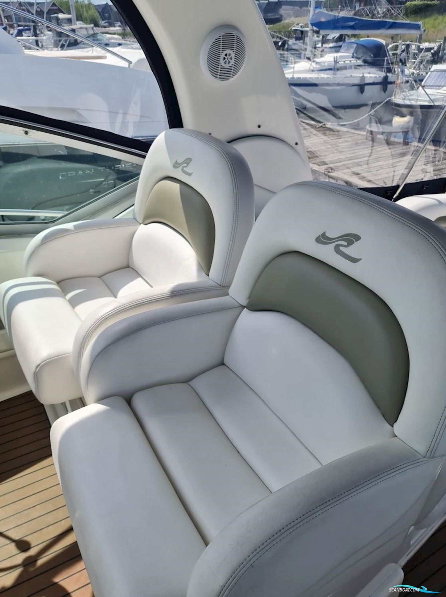 Sea Ray 375 Sundancer Twin Diesel