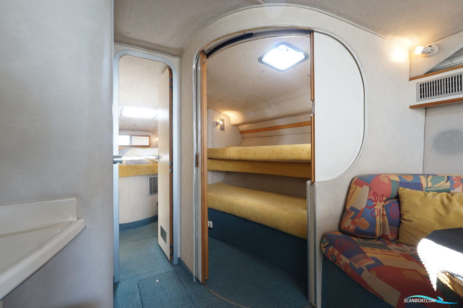 Sea Ray 400 Express Cruiser