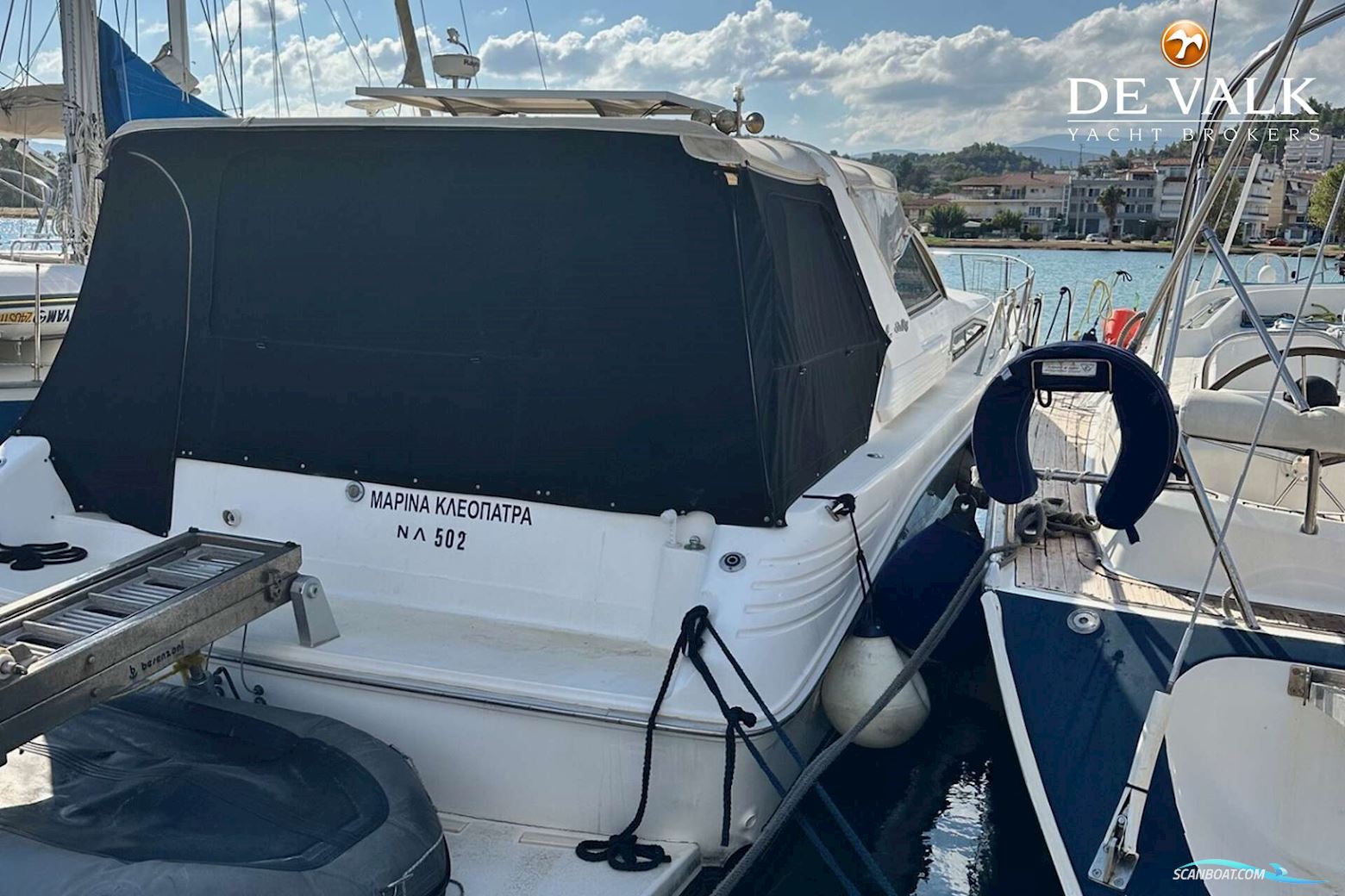 Sea Ray 400 Express Cruiser