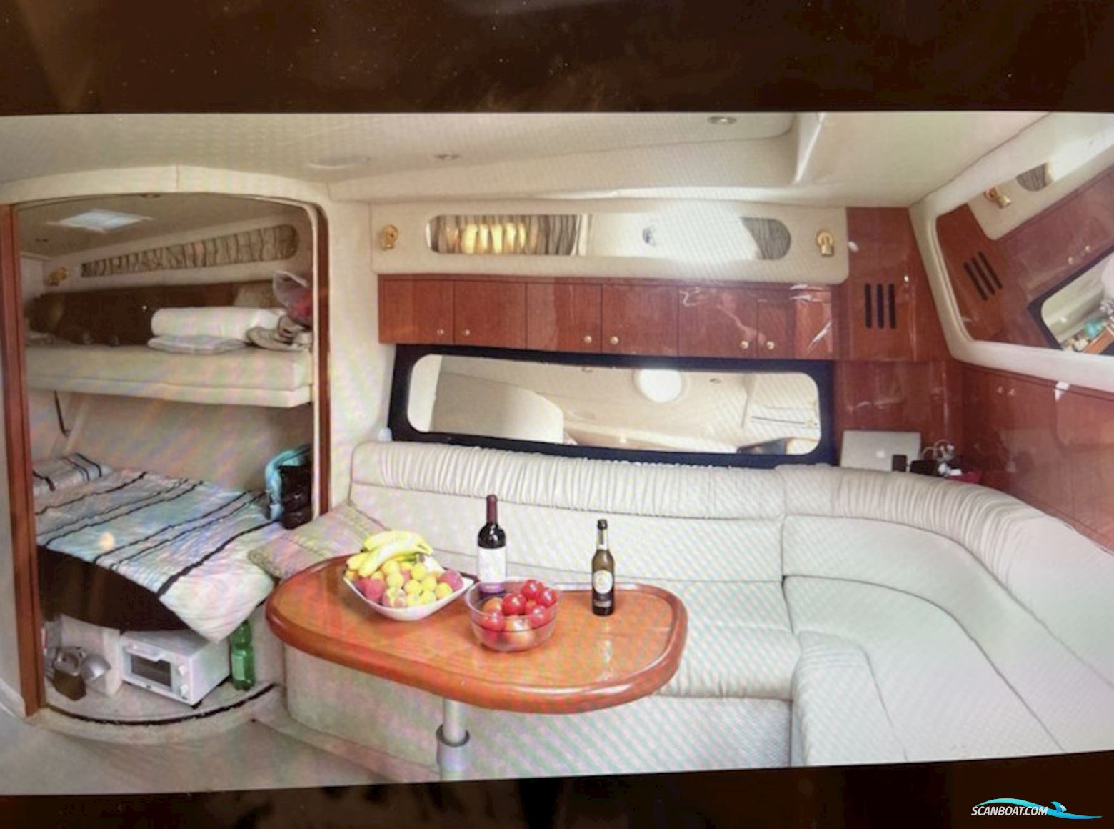 Sea Ray 410 Express Cruiser