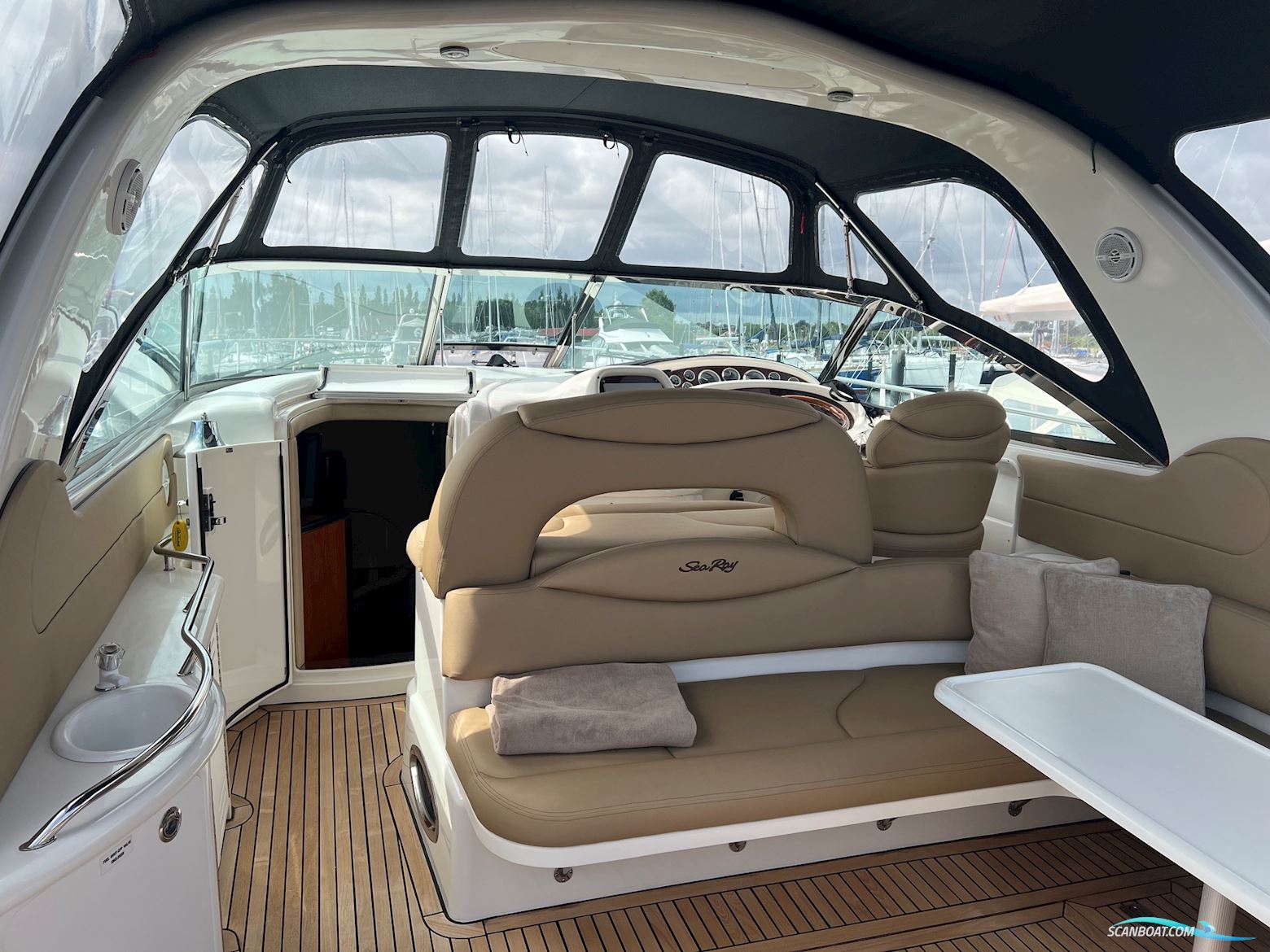 Sea Ray 410 Sundancer