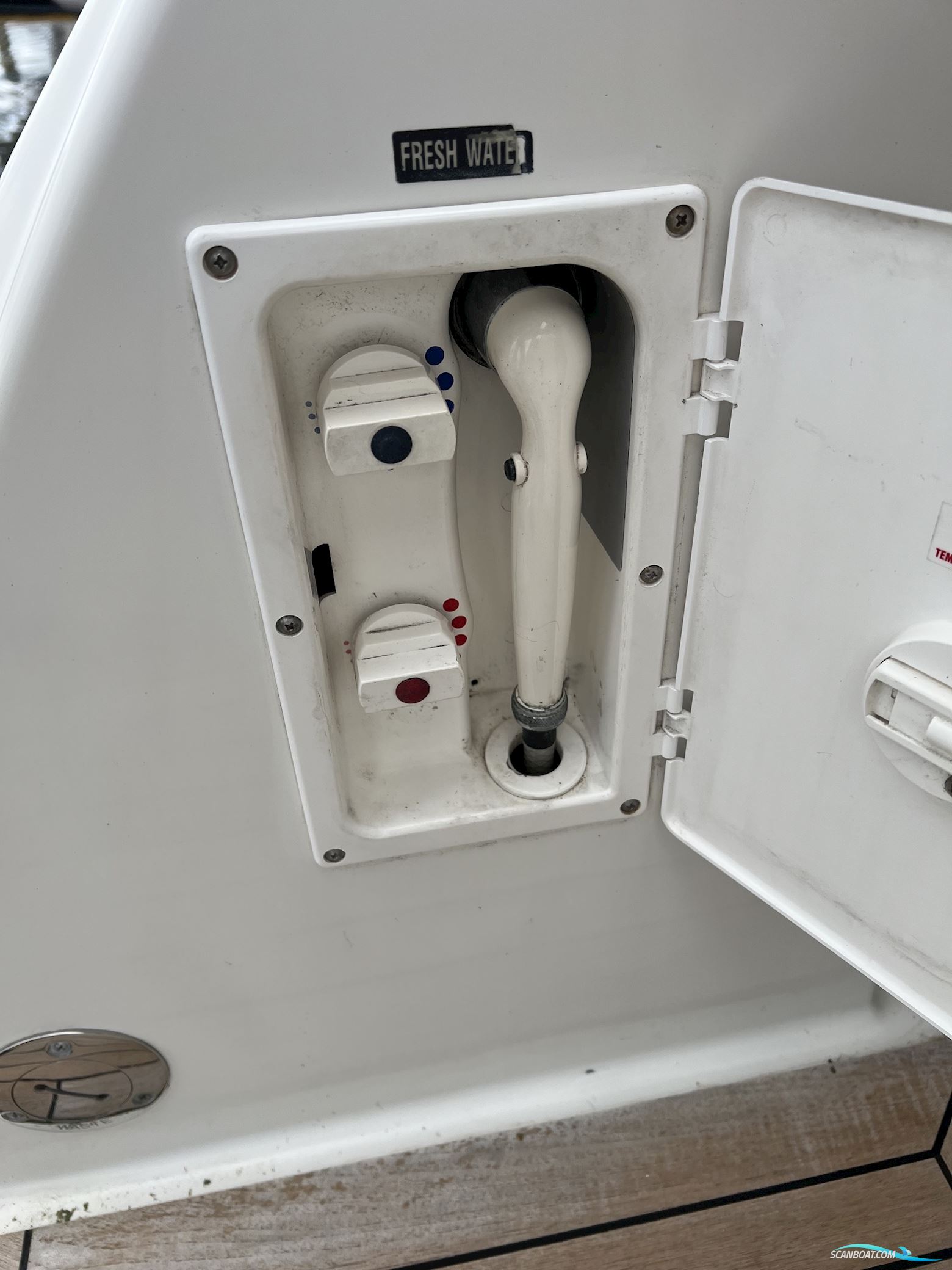 Sea Ray 410 Sundancer