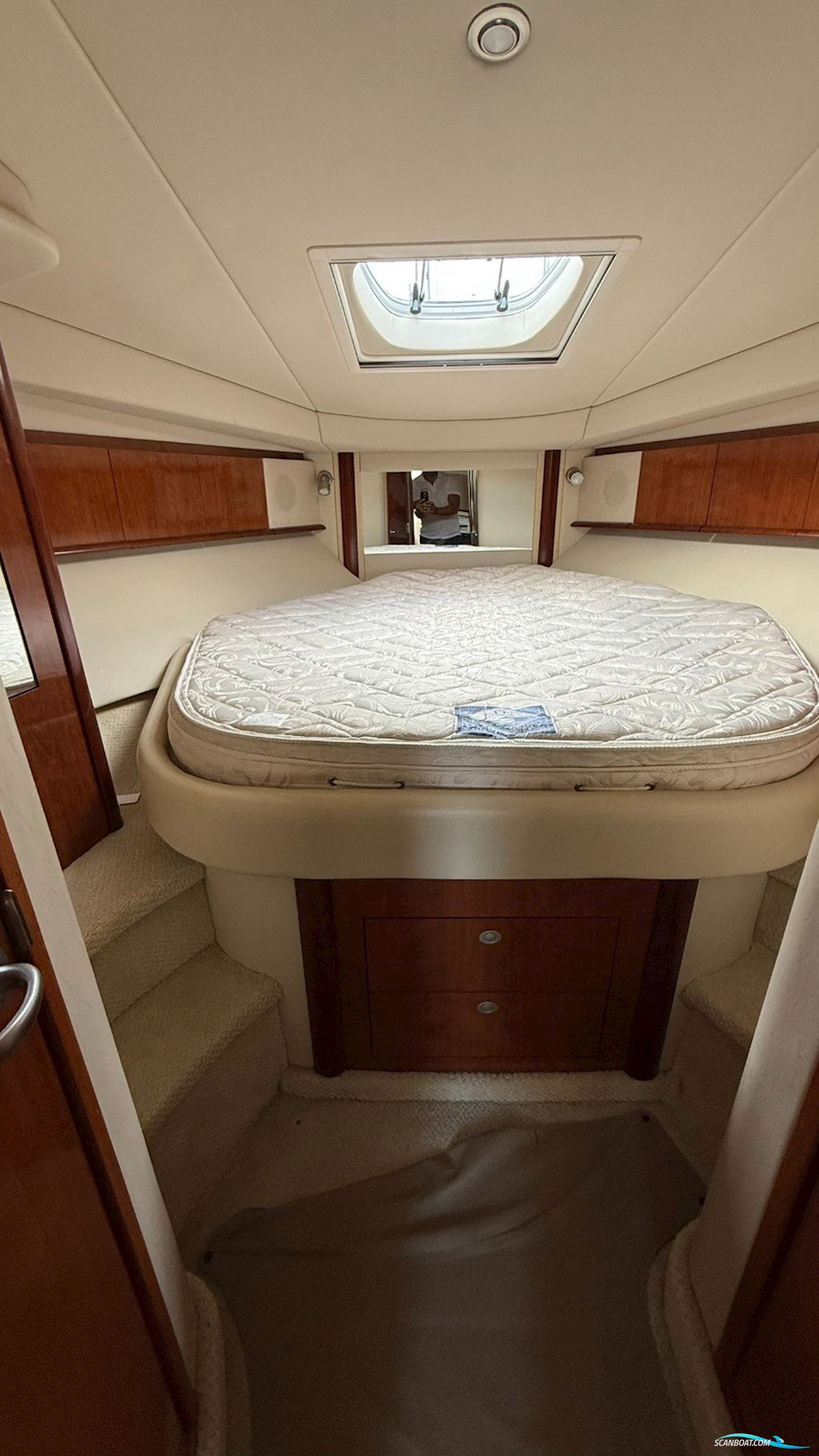 Sea Ray 425 SD - CUMMINS DIESEL