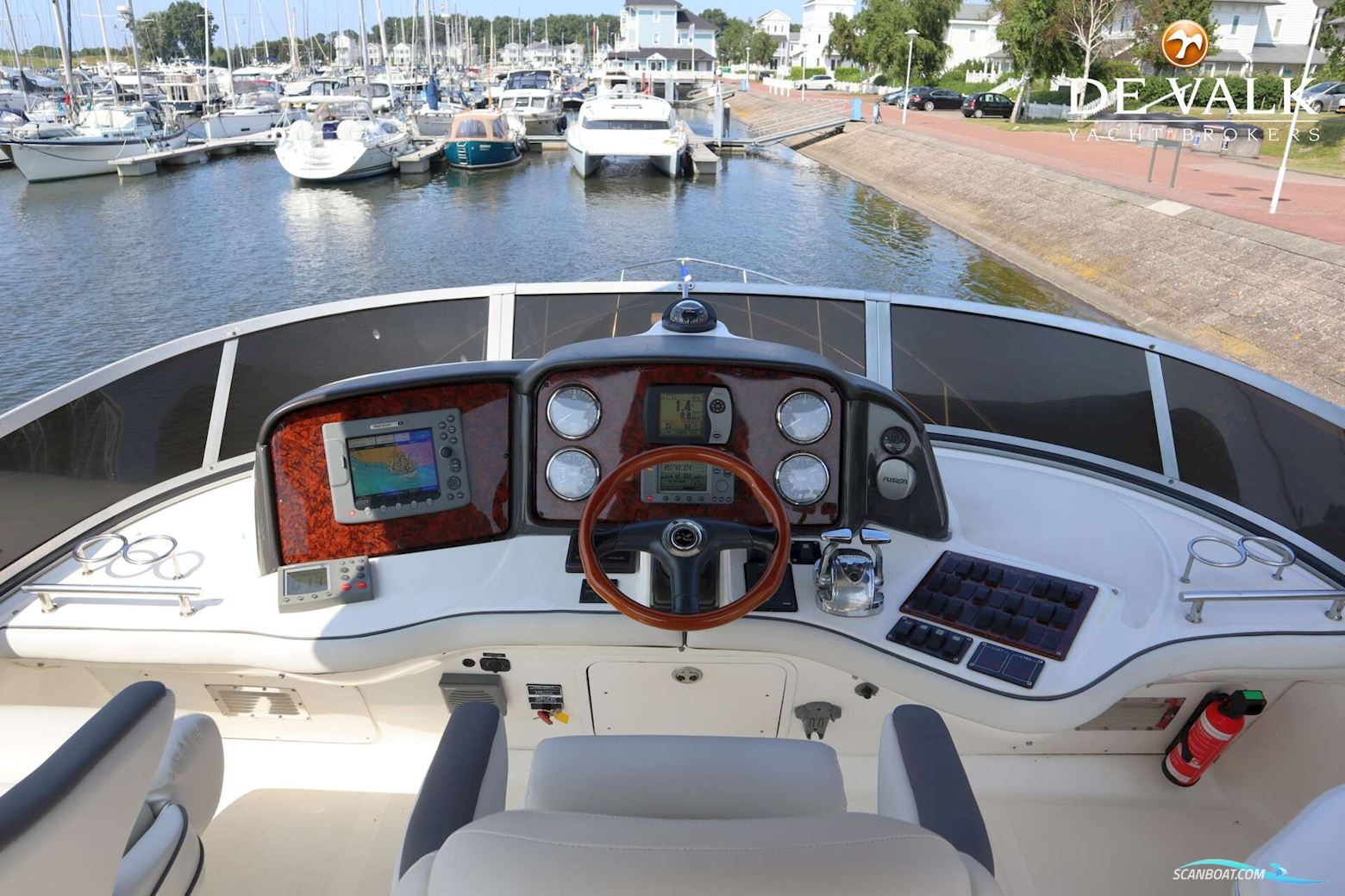 Sea Ray 455 Sedan Bridge