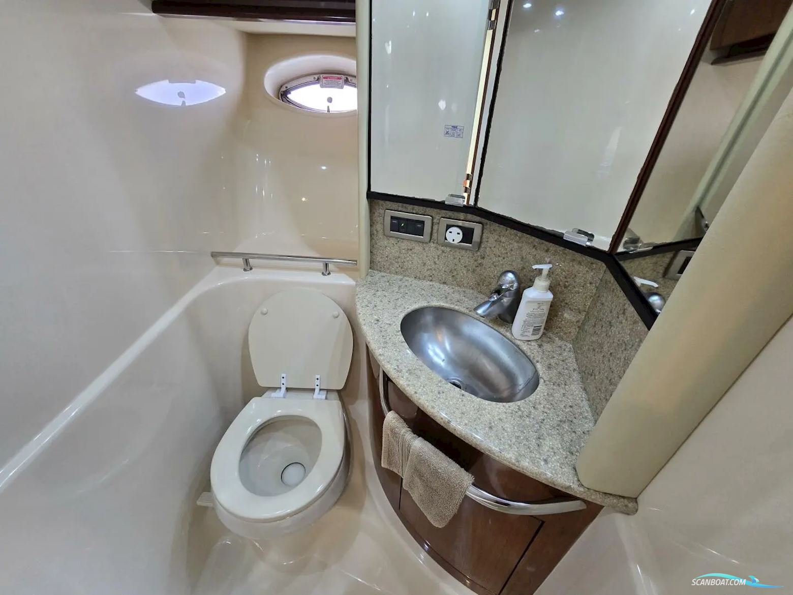 Sea Ray 455 Sundancer