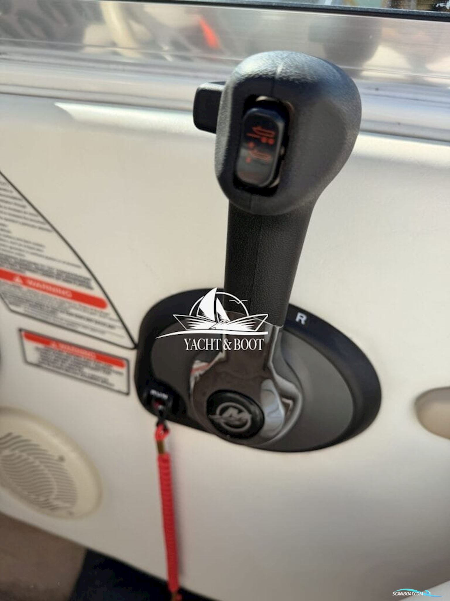 Sea Ray CB 200 Signature