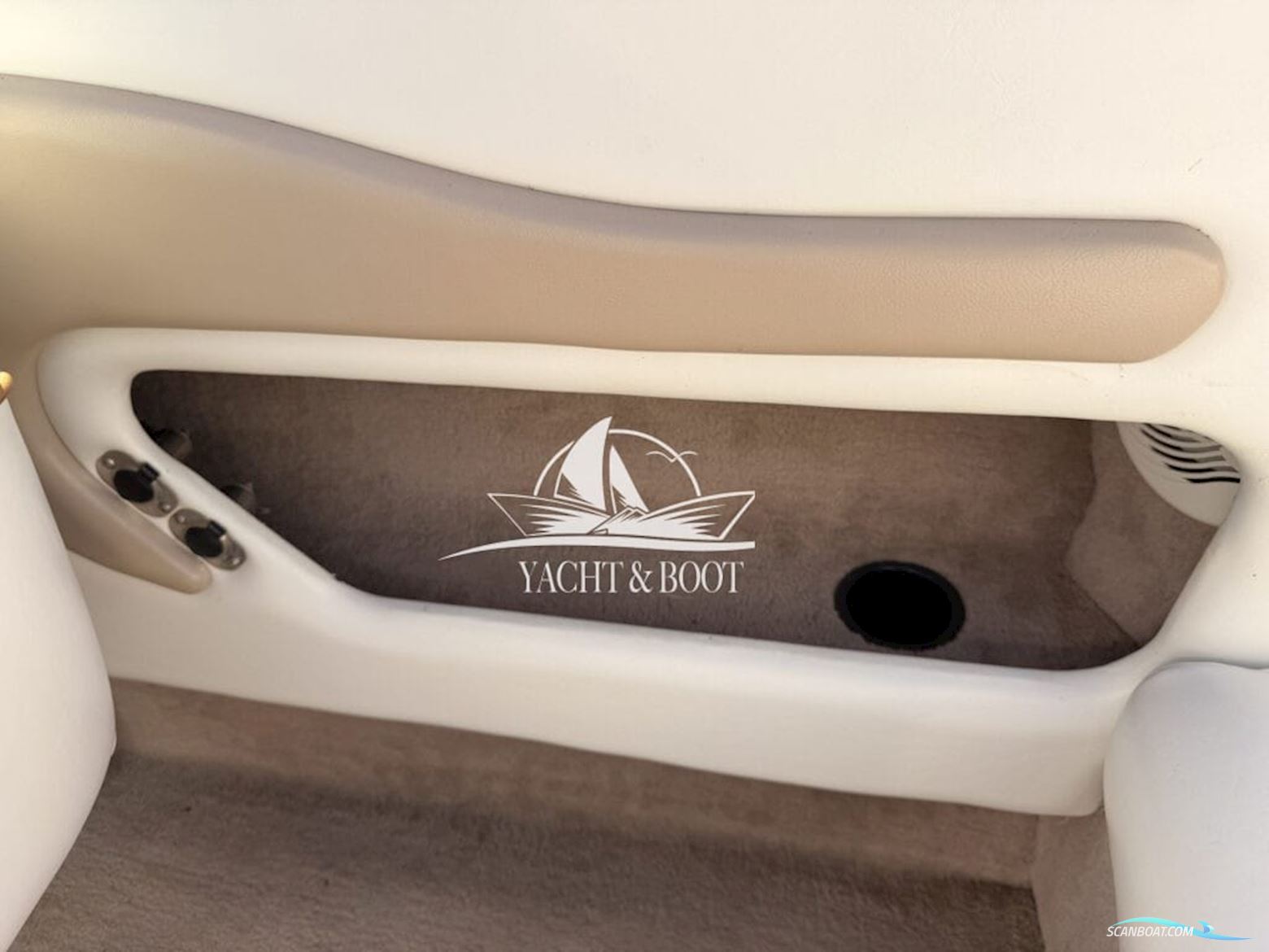 Sea Ray CB 200 Signature