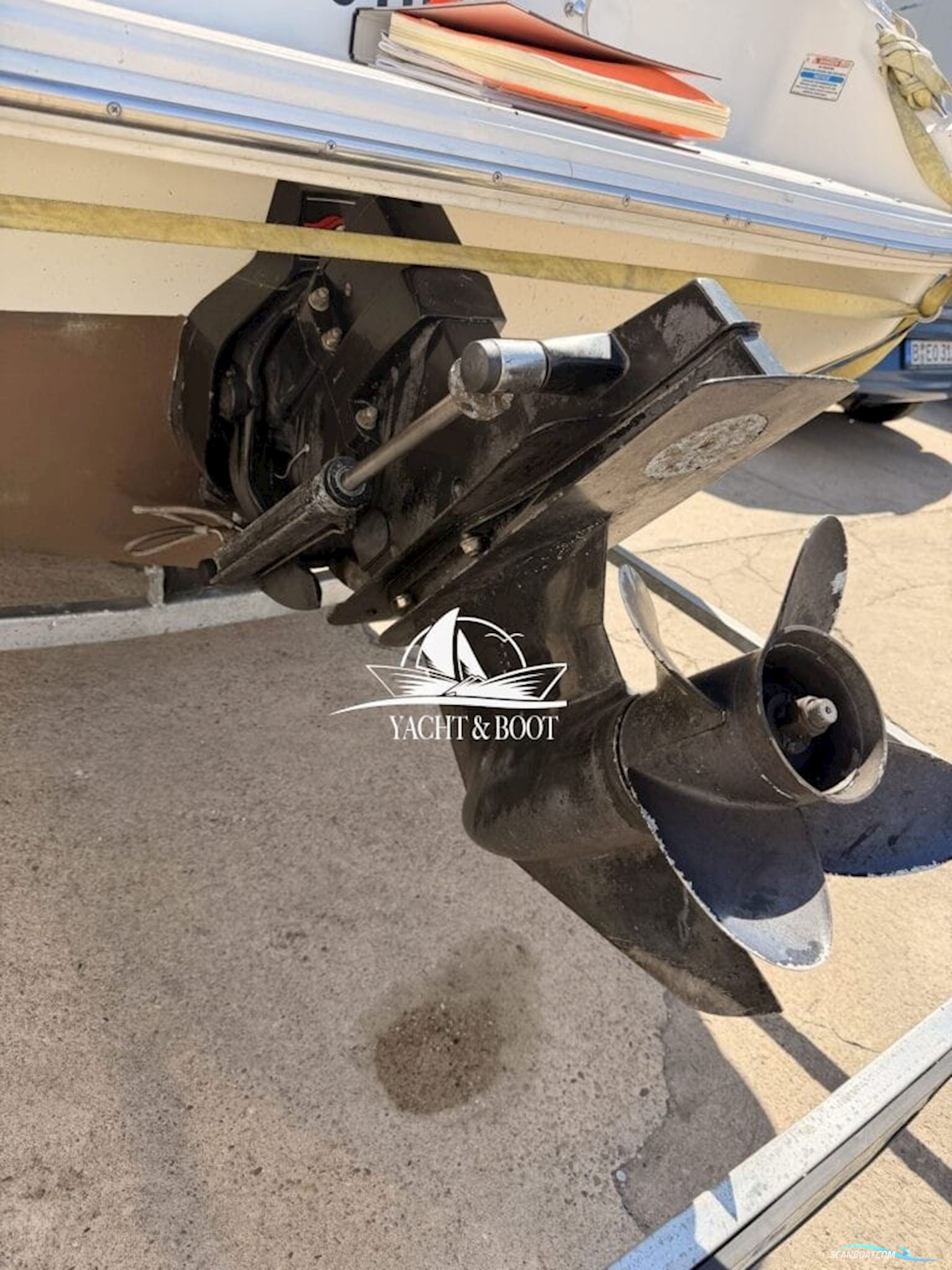 Sea Ray CB 200 Signature