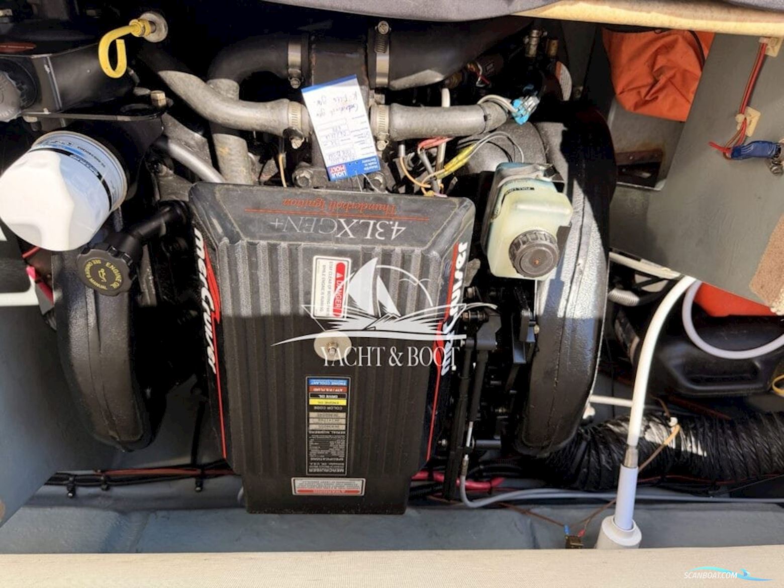 Sea Ray CB 200 Signature