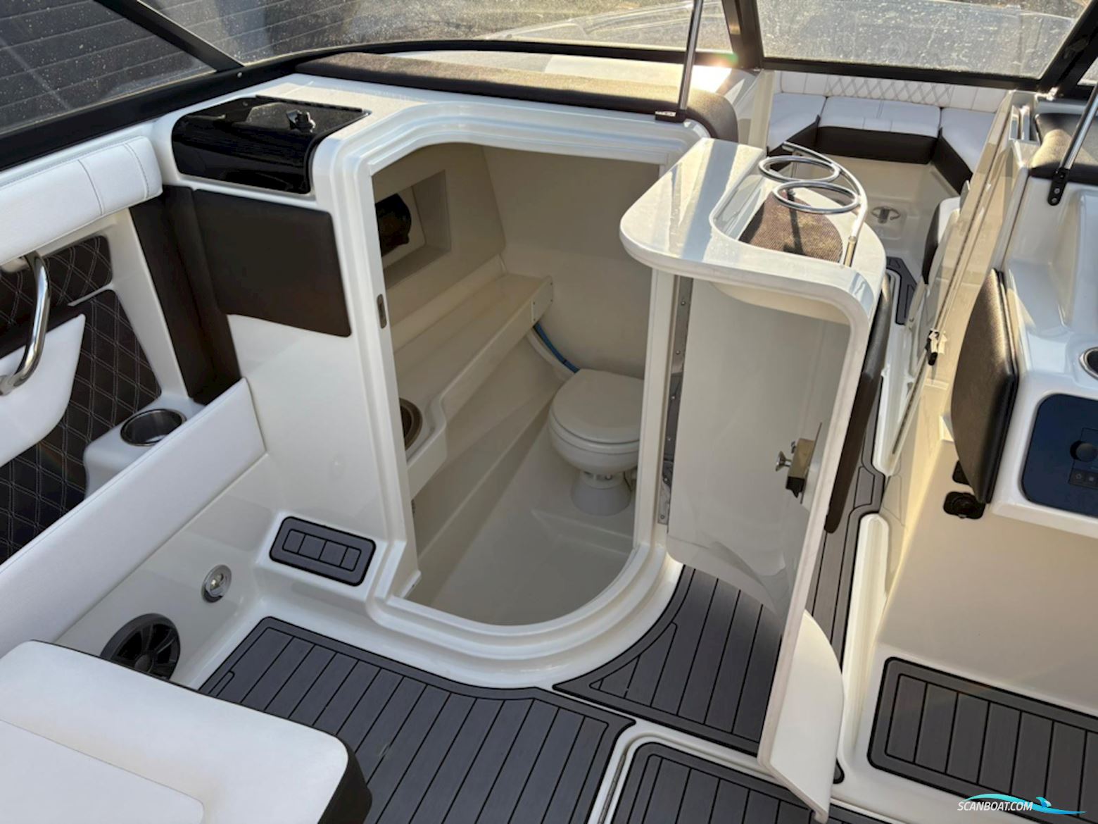 Sea Ray SLX 250