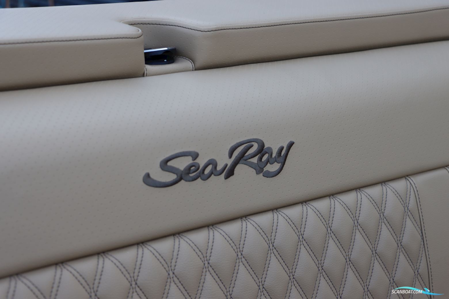 Sea Ray SLX 250