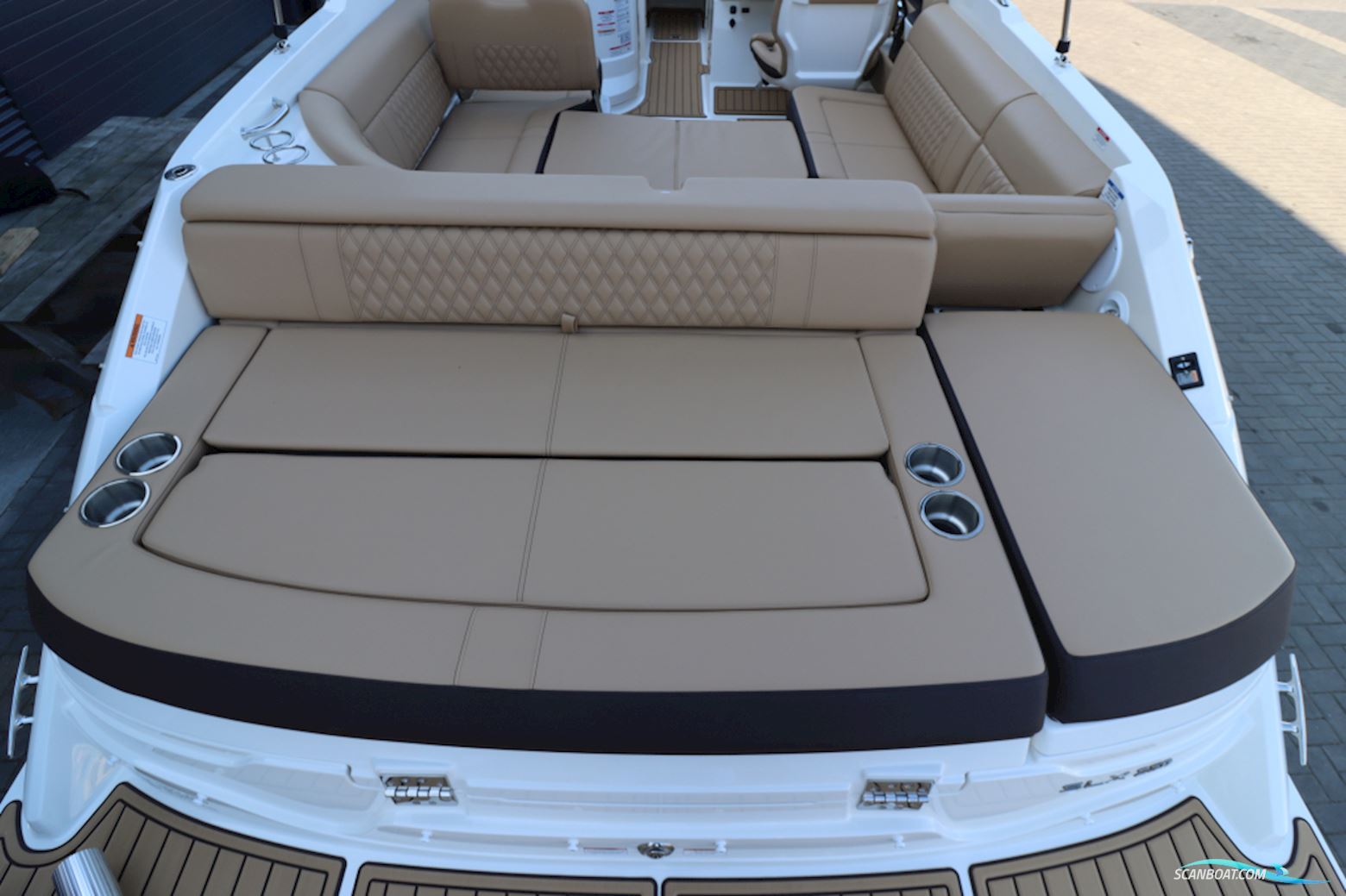 Sea Ray SLX 250