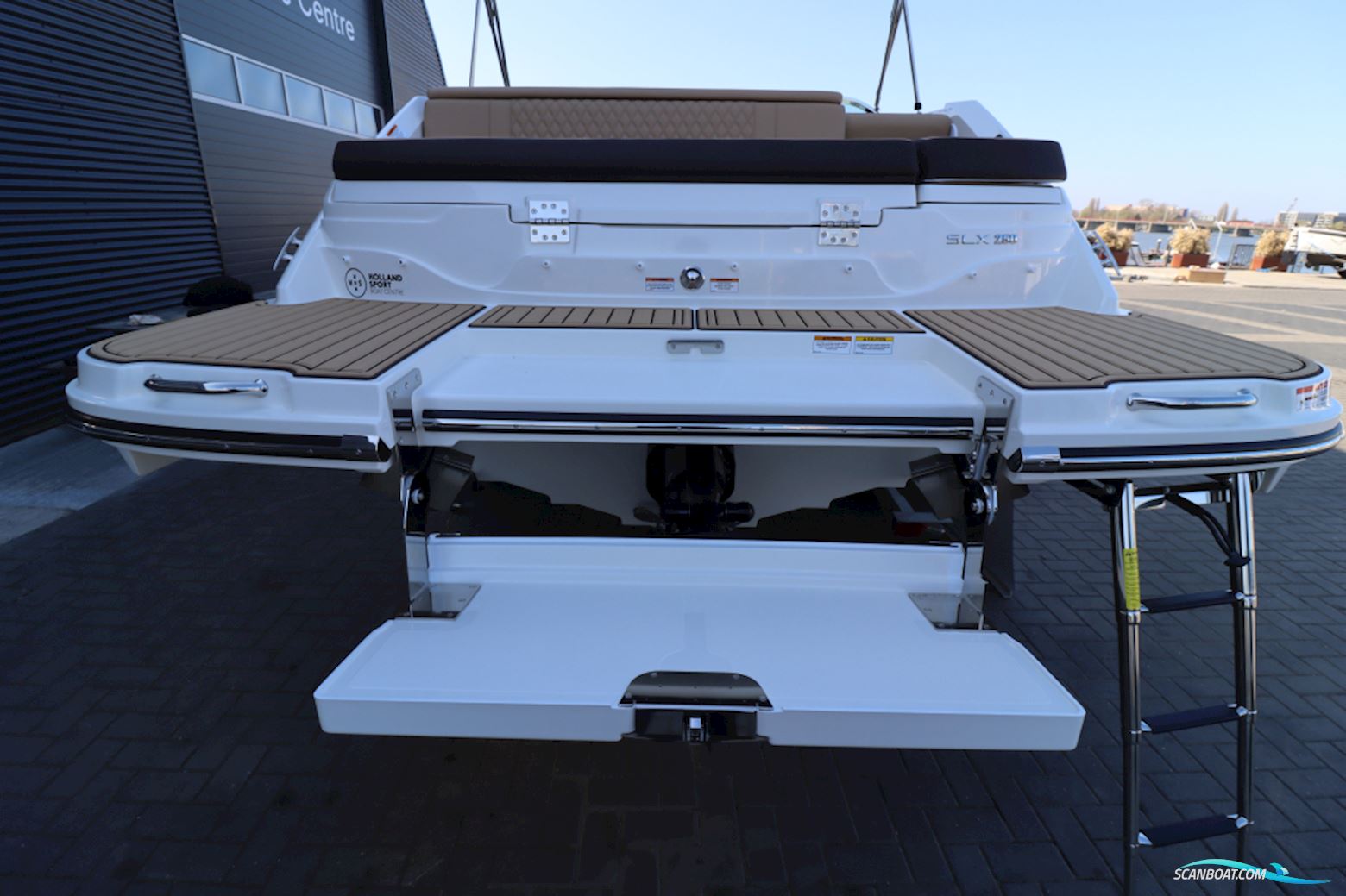Sea Ray SLX 250