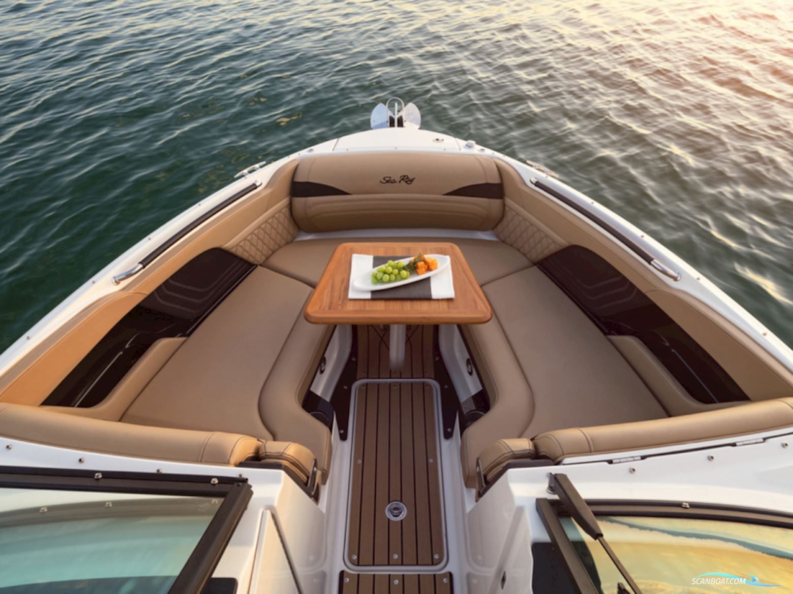 Sea Ray SLX 260