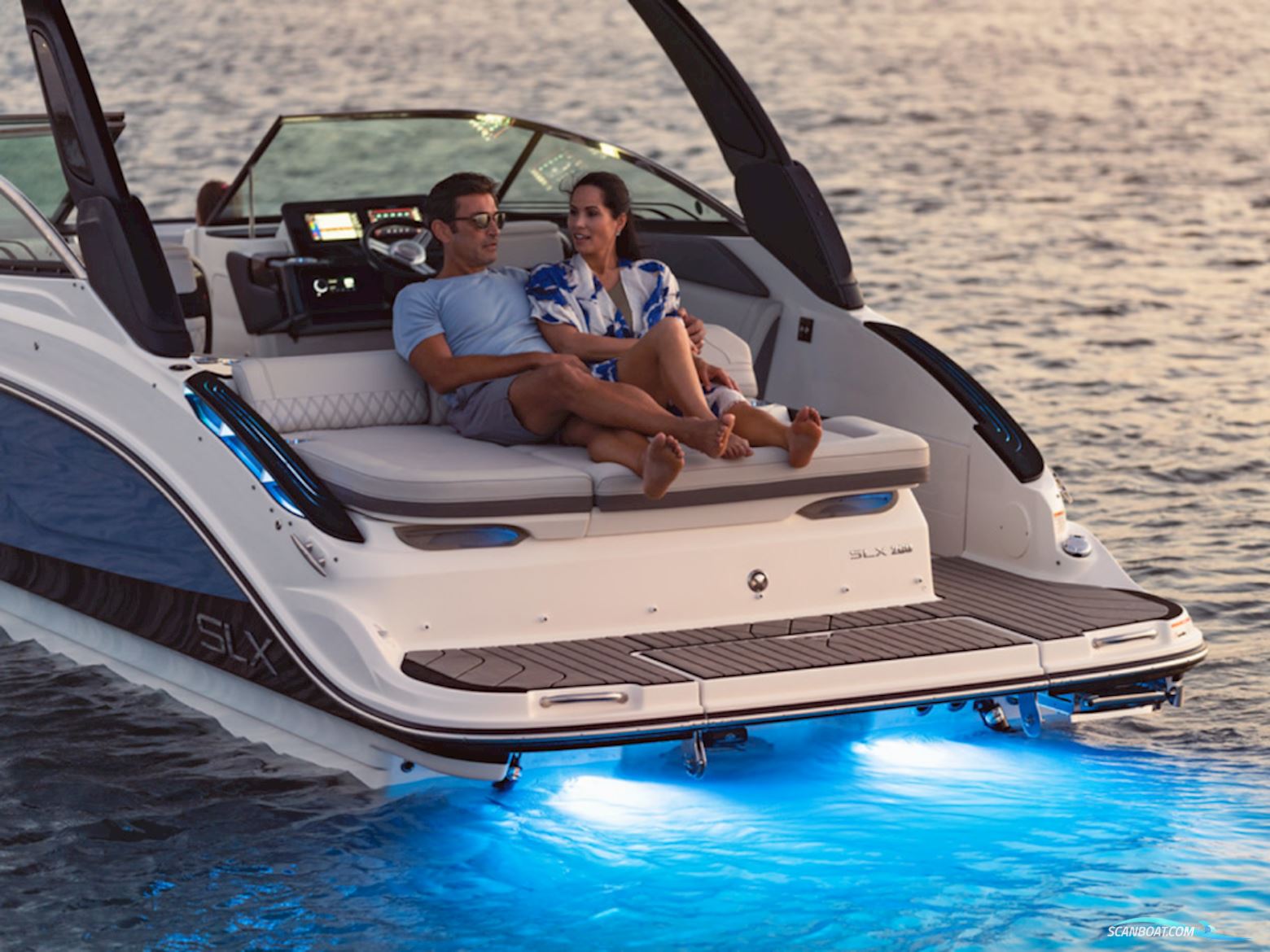 Sea Ray SLX 260