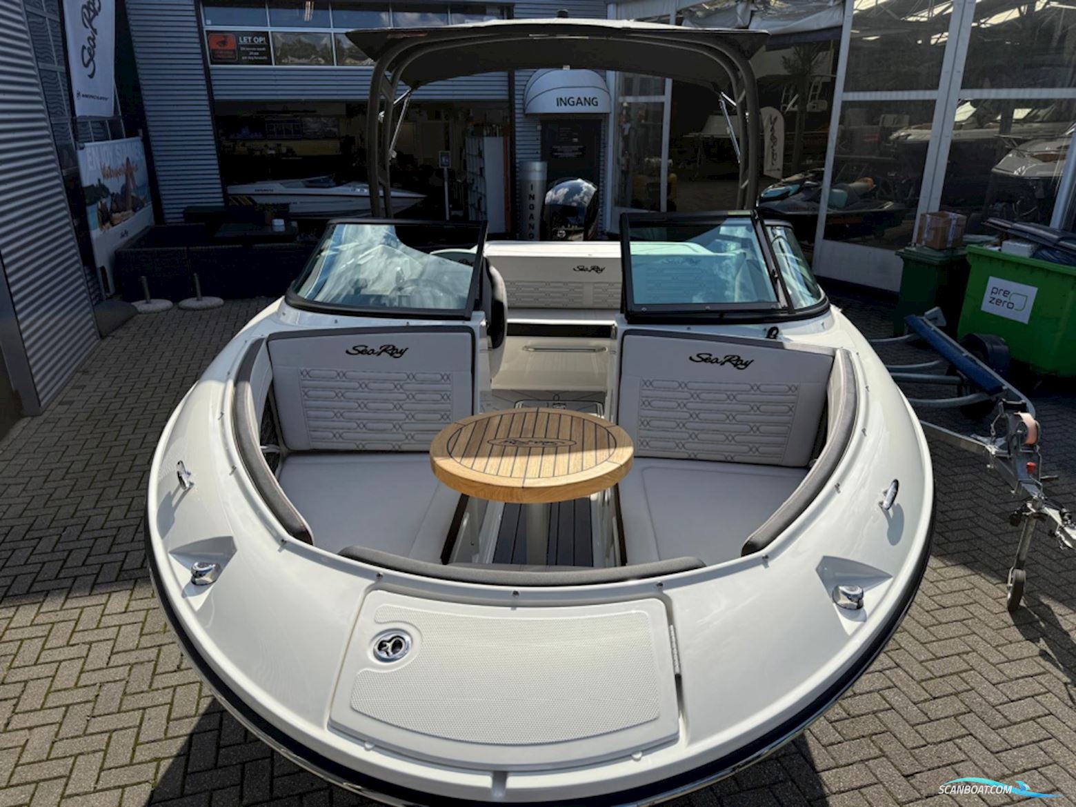 Sea Ray SPX 190 Outboard