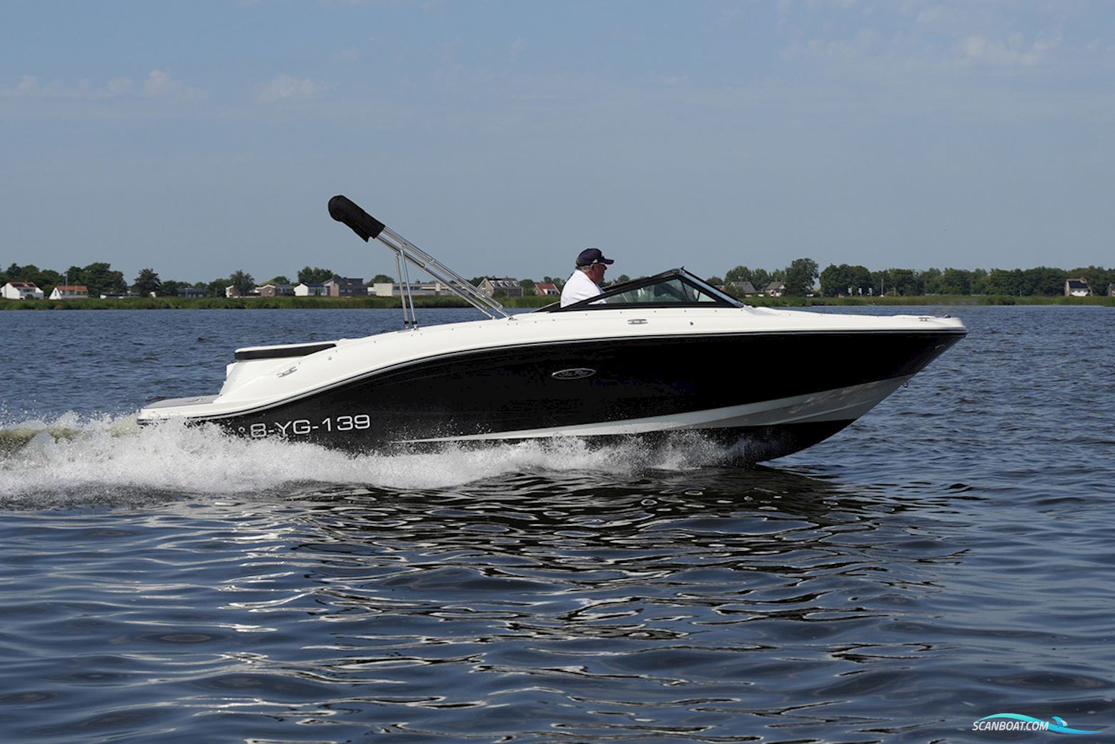 Sea Ray SPX 210