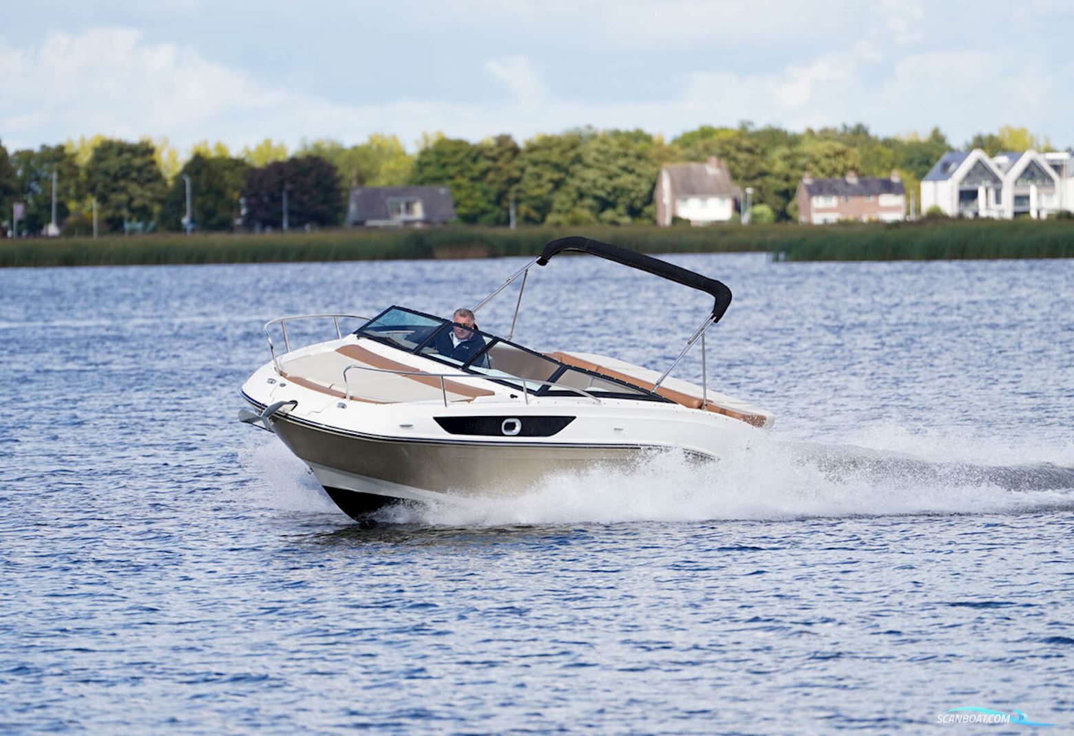 Sea Ray Sun Sport 230