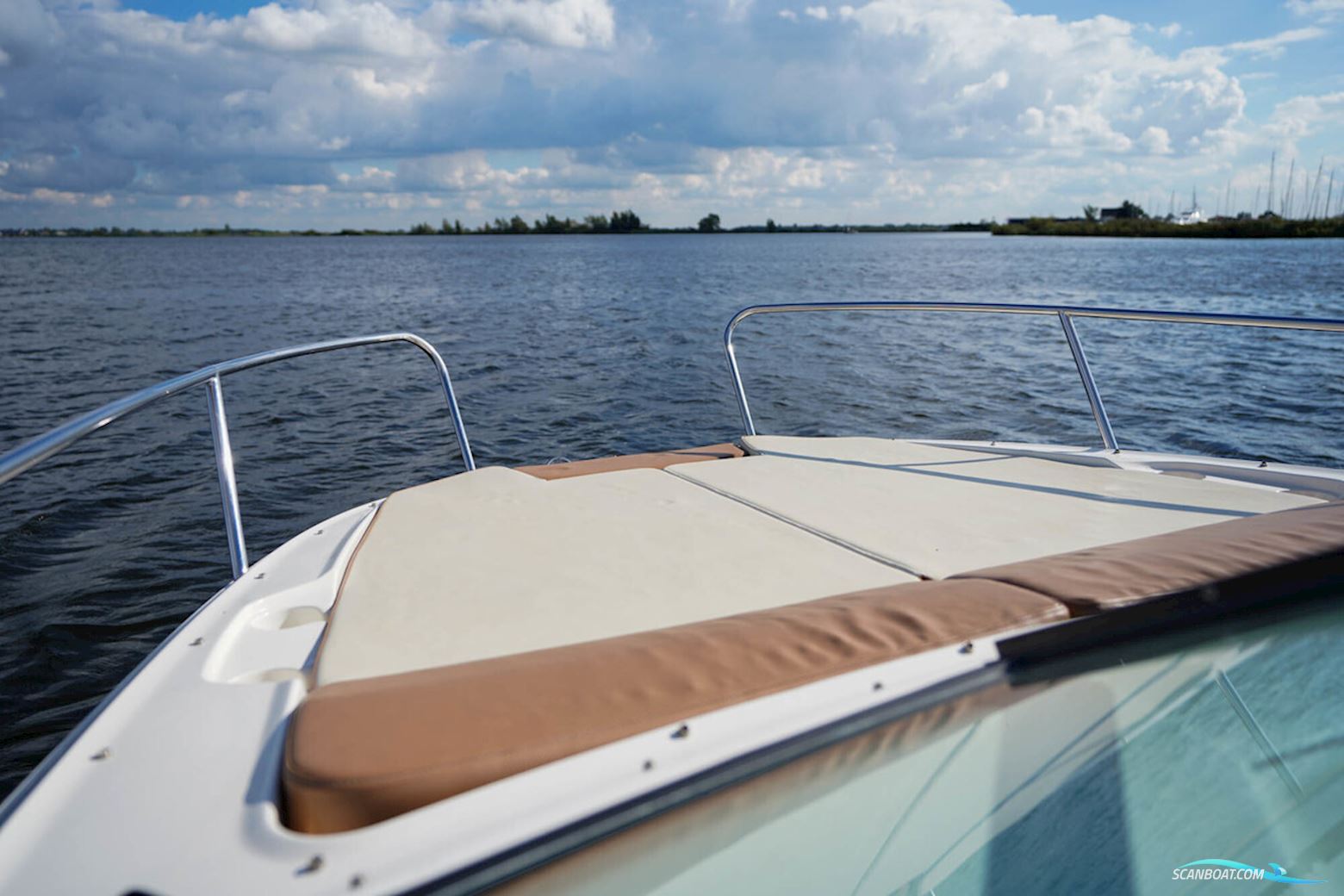 Sea Ray Sun Sport 230