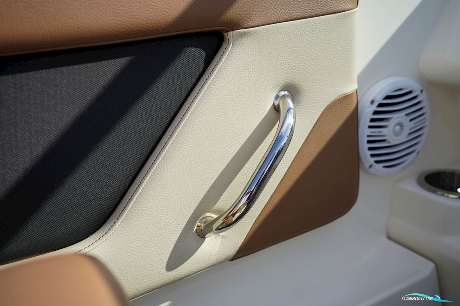 Sea Ray Sun Sport 230