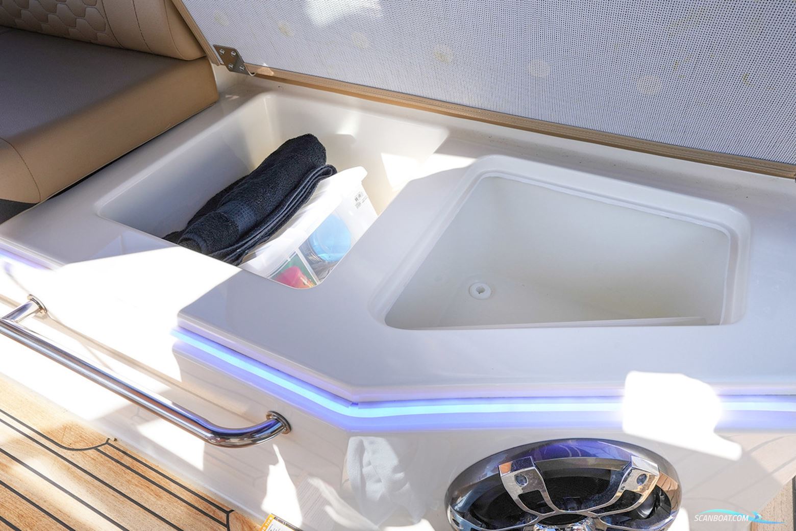 Sea Ray Sundancer 290