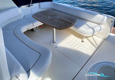Sea Ray Sundancer 310 Motorboten 1999, met 2 x Mercruiser 5,0l V8, Nya Long Block - 2013 motor, Sweden