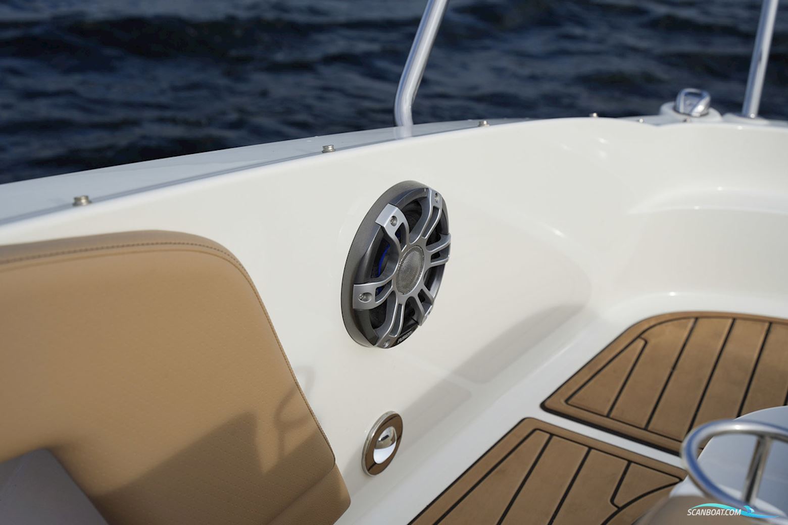 Sea Ray Sundancer 320