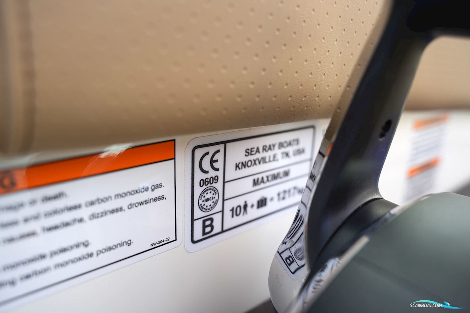 Sea Ray Sundancer 320