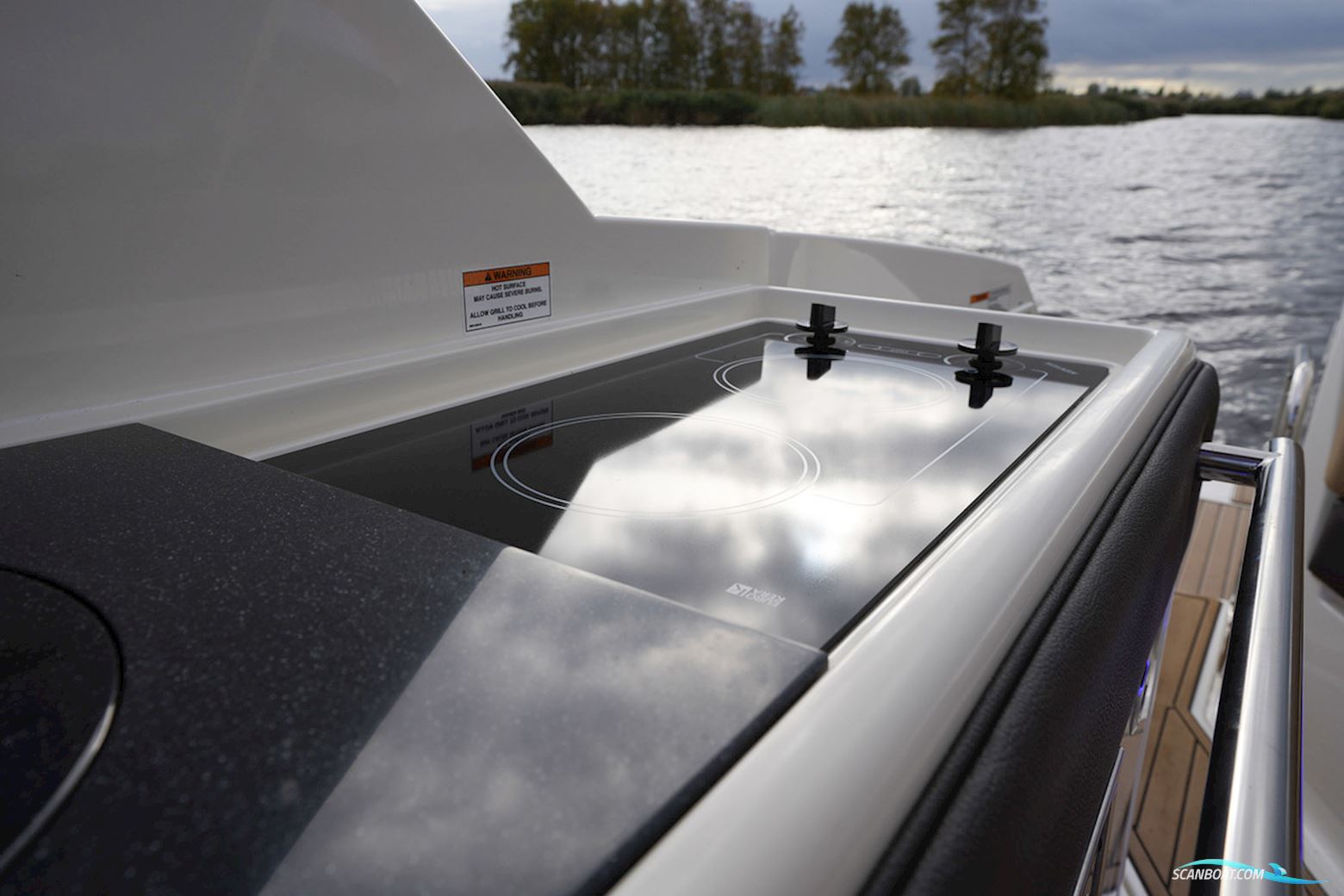 Sea Ray Sundancer 320