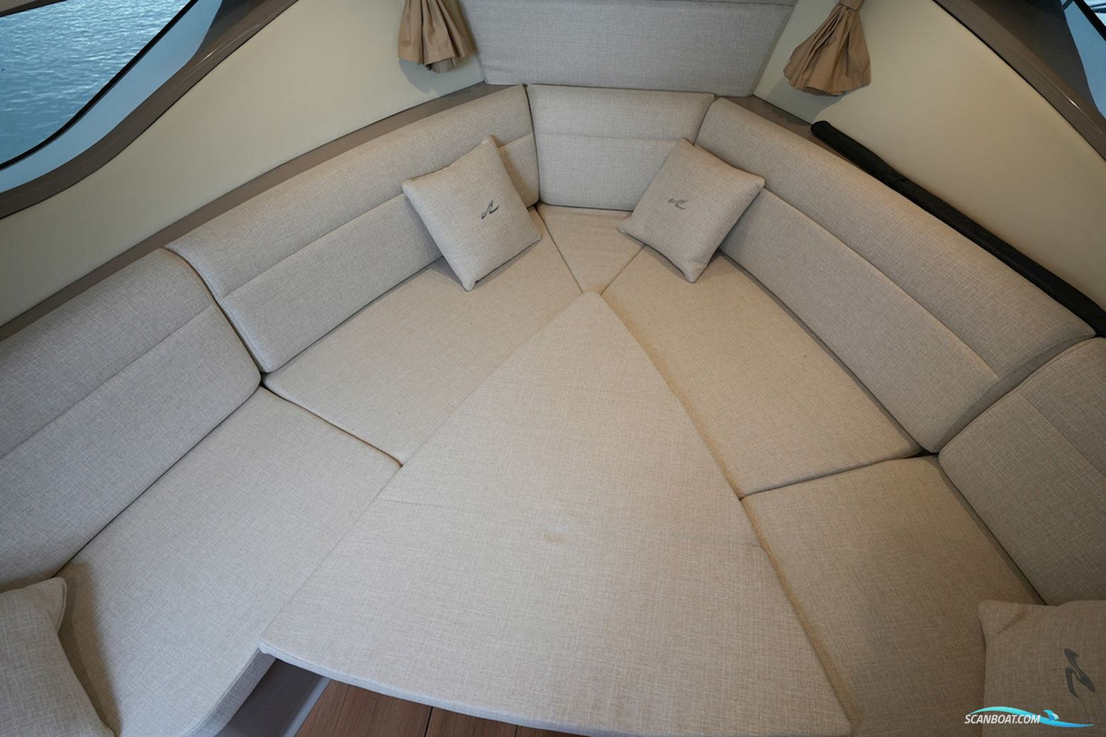 Sea Ray Sundancer 320