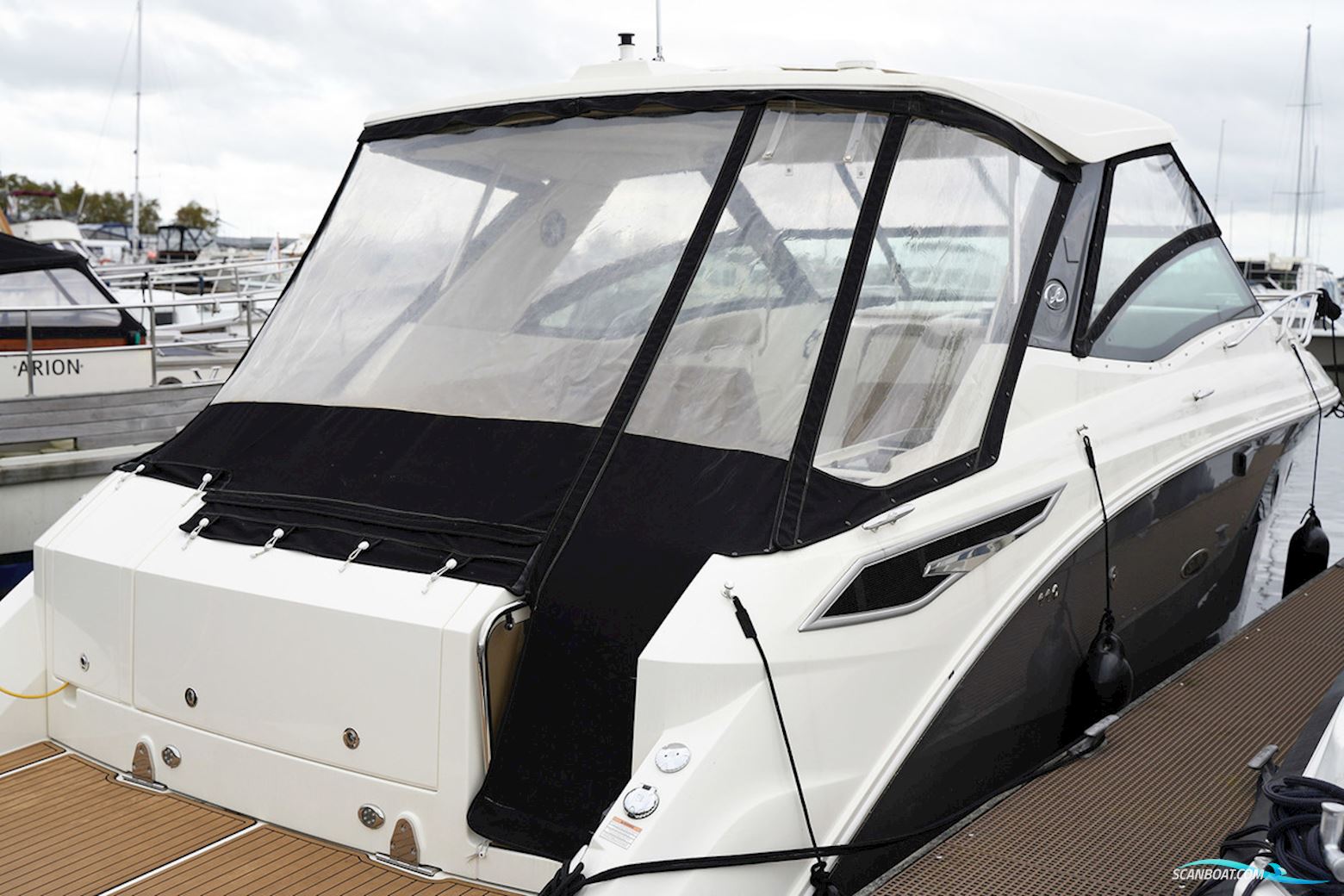 Sea Ray Sundancer 320