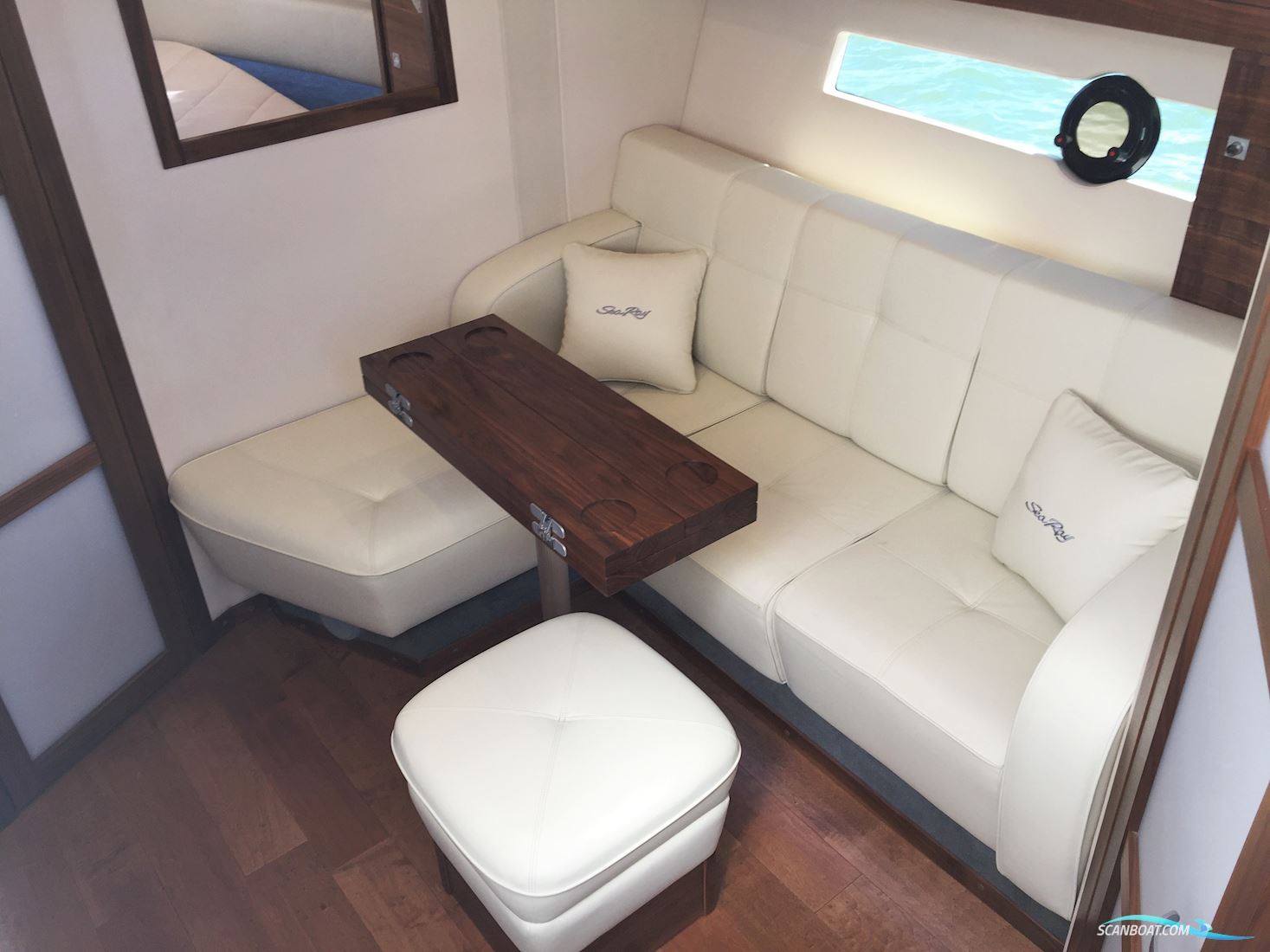 Sea Ray Sundancer 355