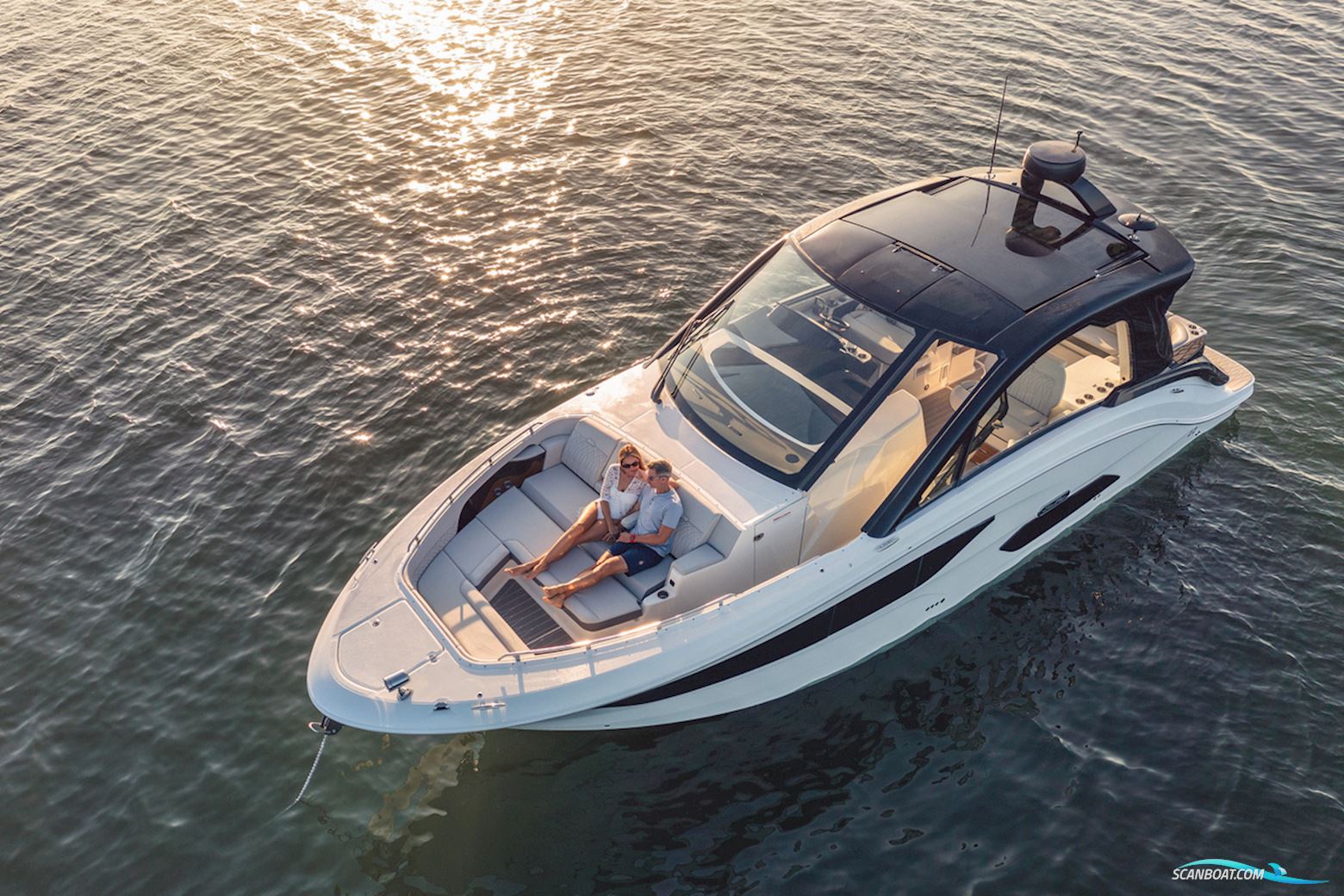 Sea Ray Sundancer 370