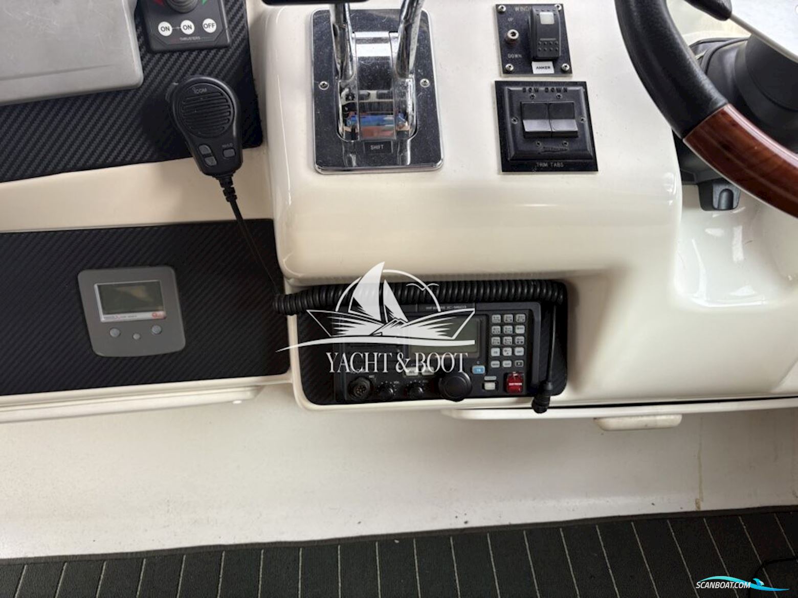 Sea Ray Sundancer 370