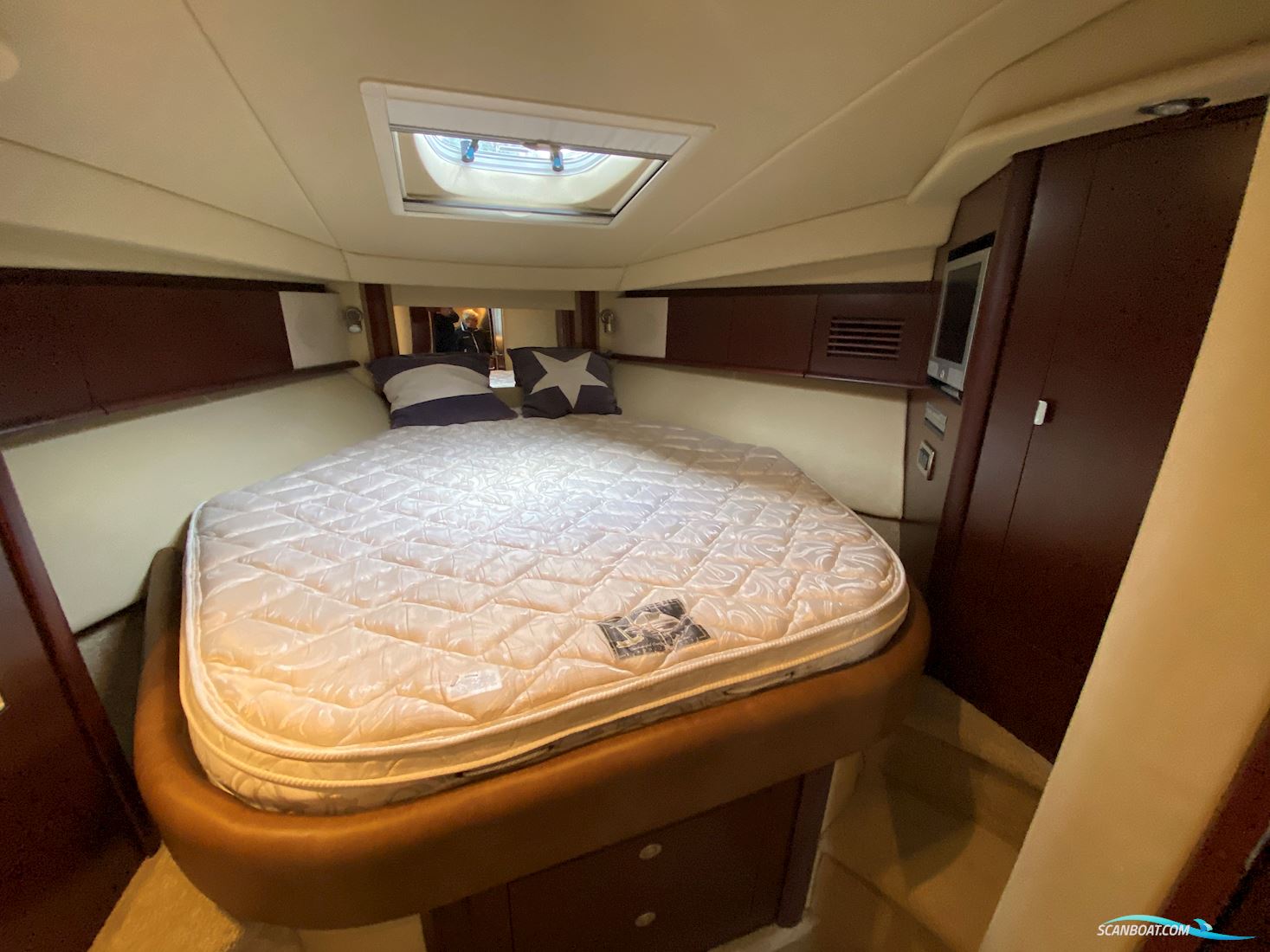 Sea Ray Sundancer 425