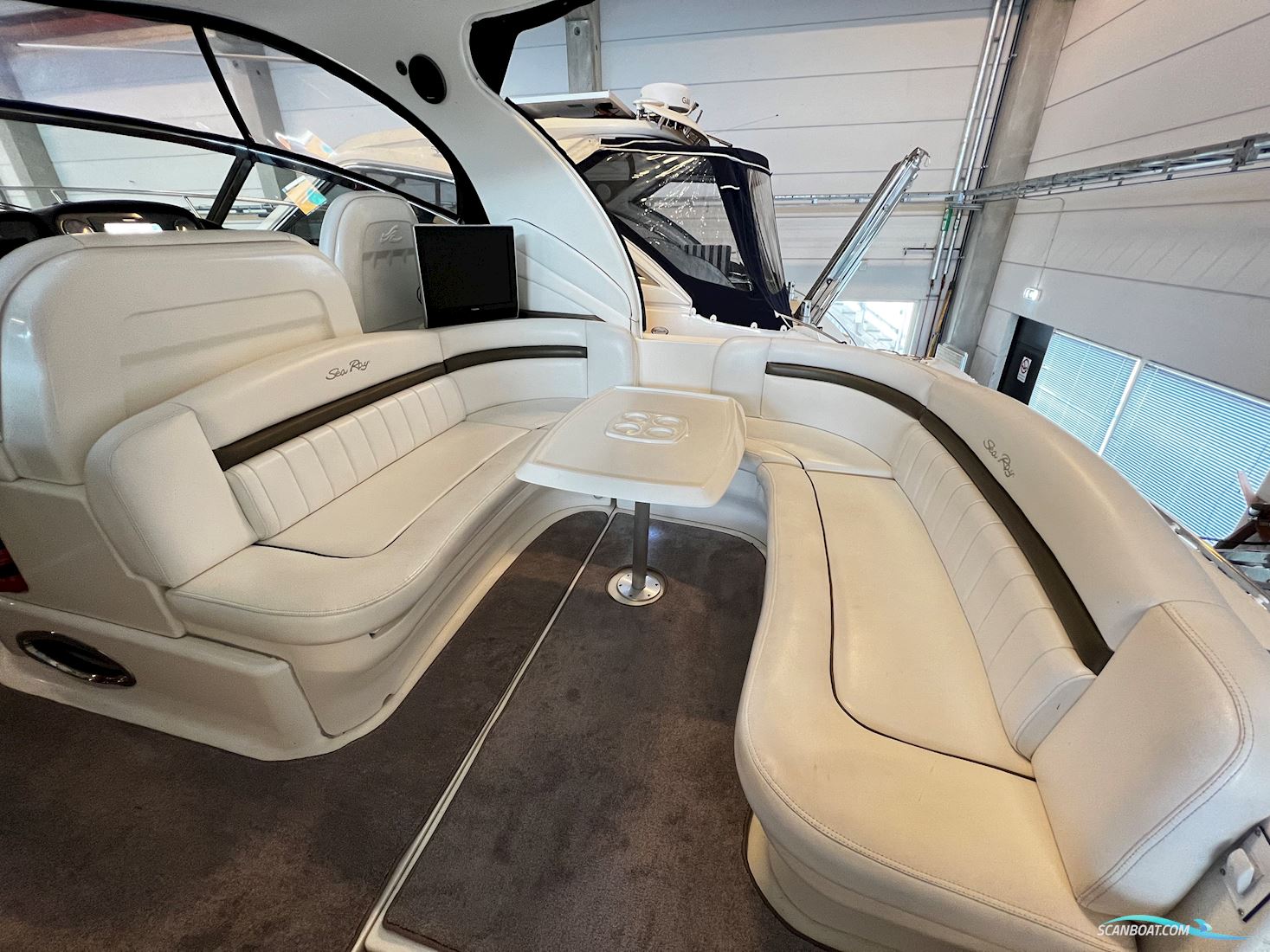 Sea Ray Sundancer 425