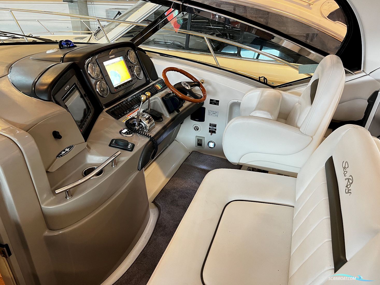 Sea Ray Sundancer 425