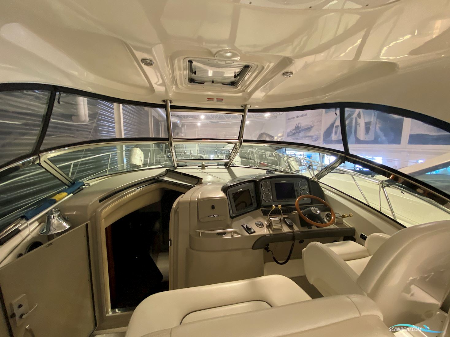 Sea Ray Sundancer 425