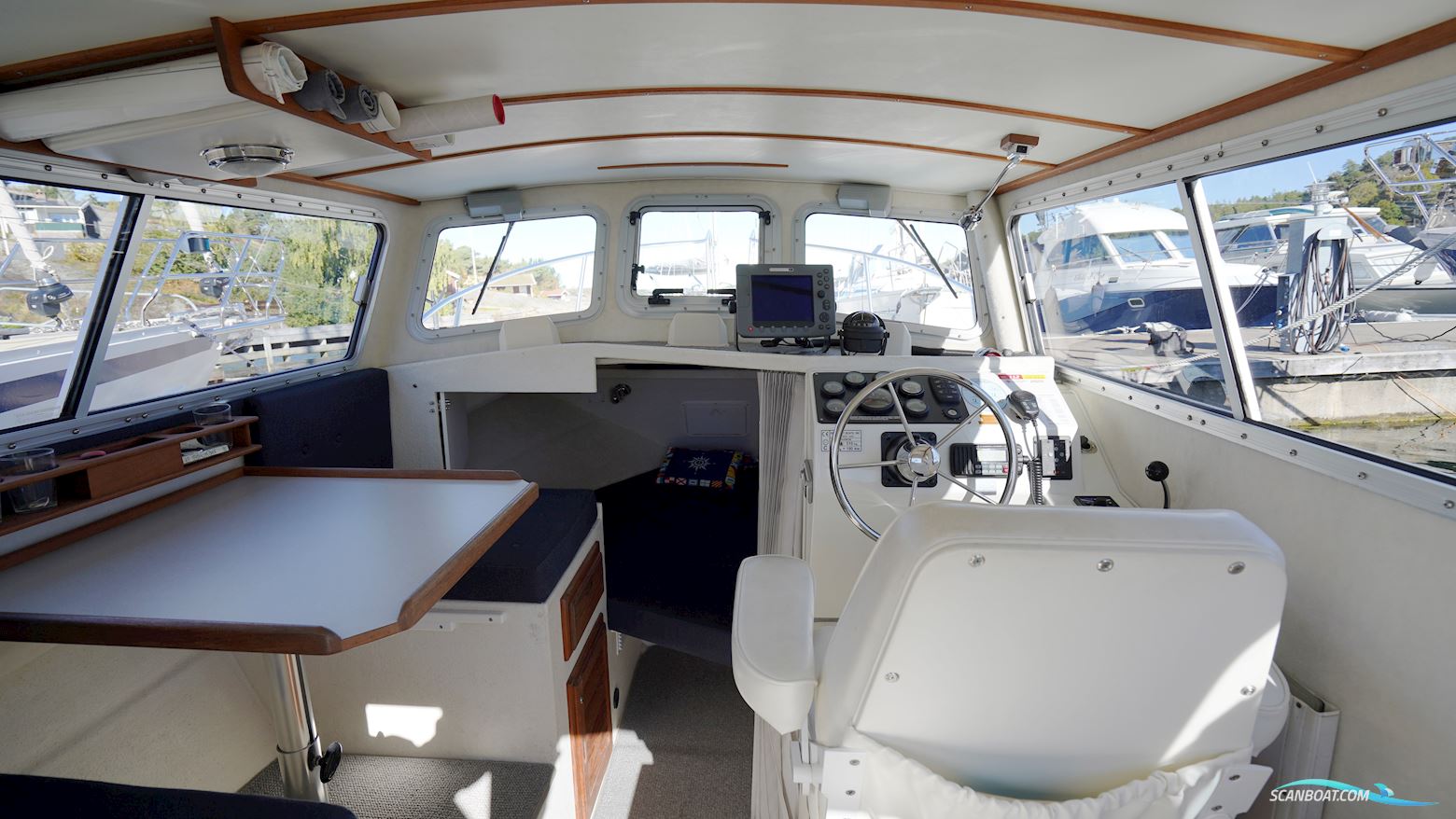 Sea Sport Explorer 2400