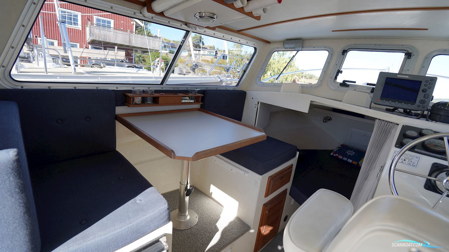 Sea Sport Explorer 2400