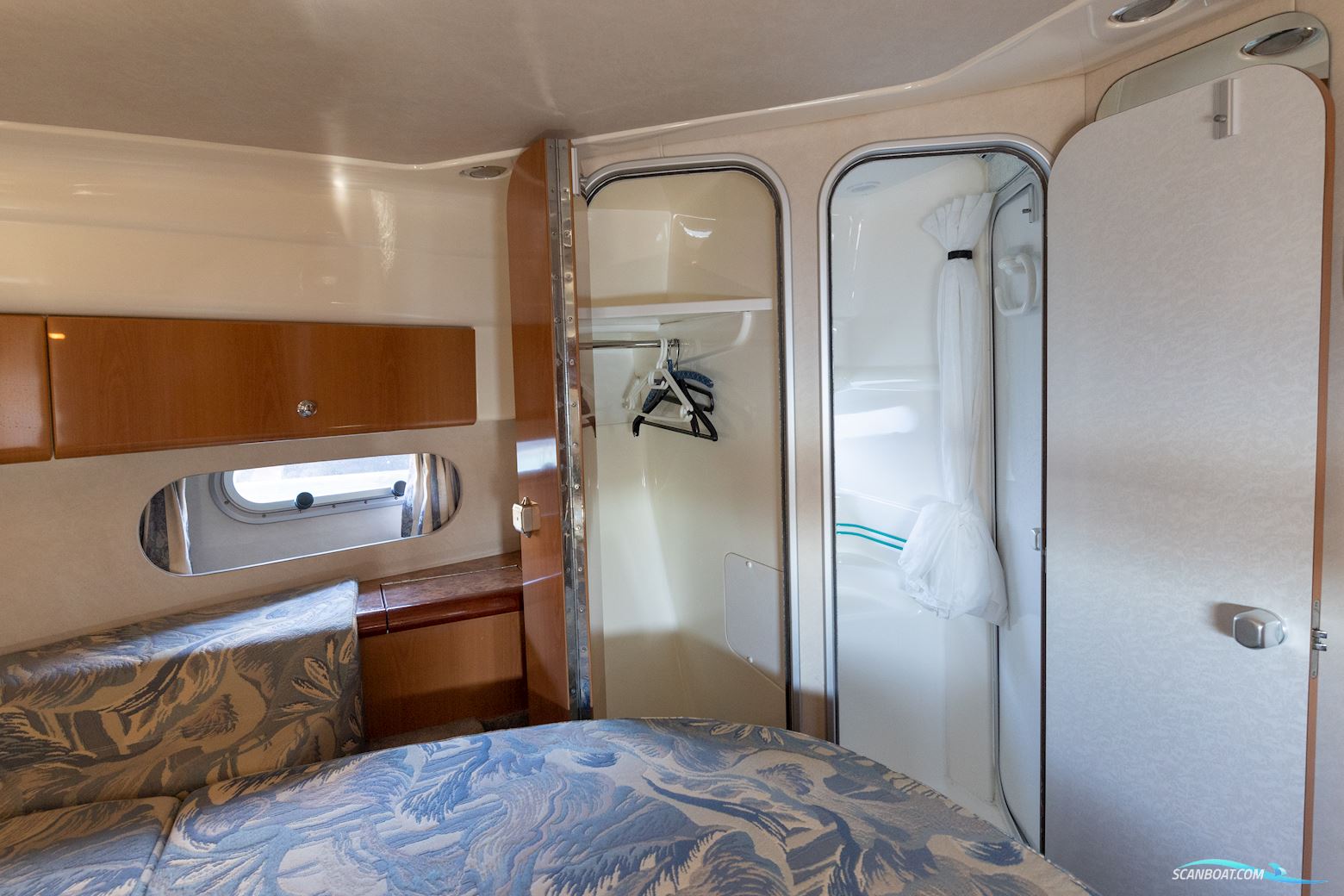 Sealine 360