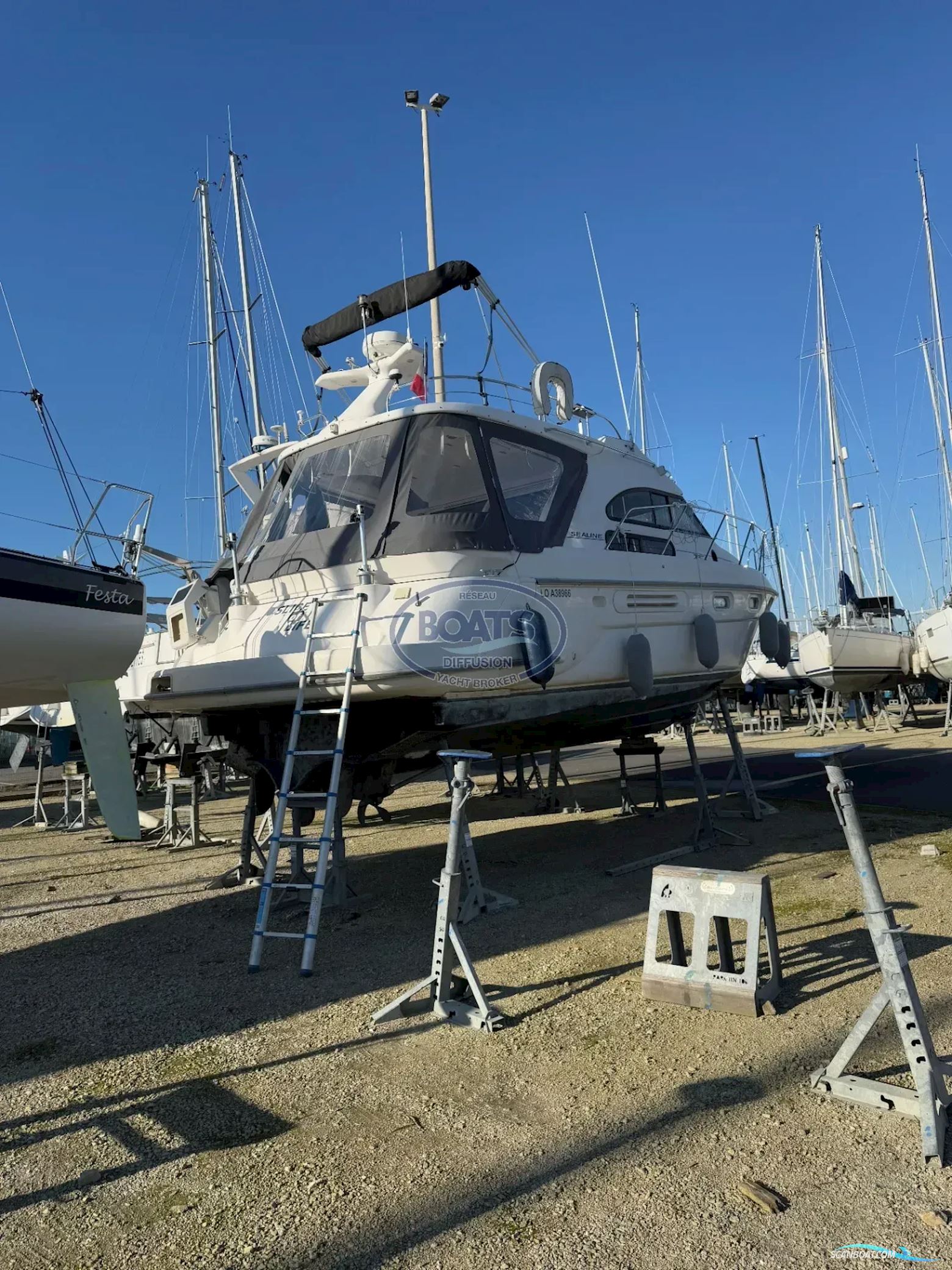 Sealine 360 STATESMAN