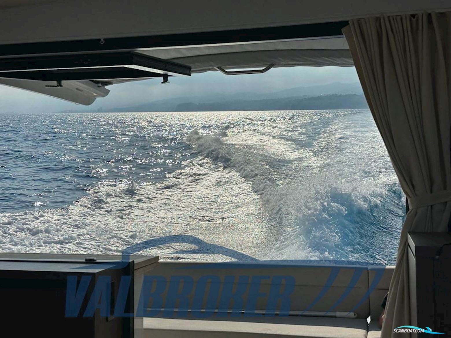 Sealine C335V