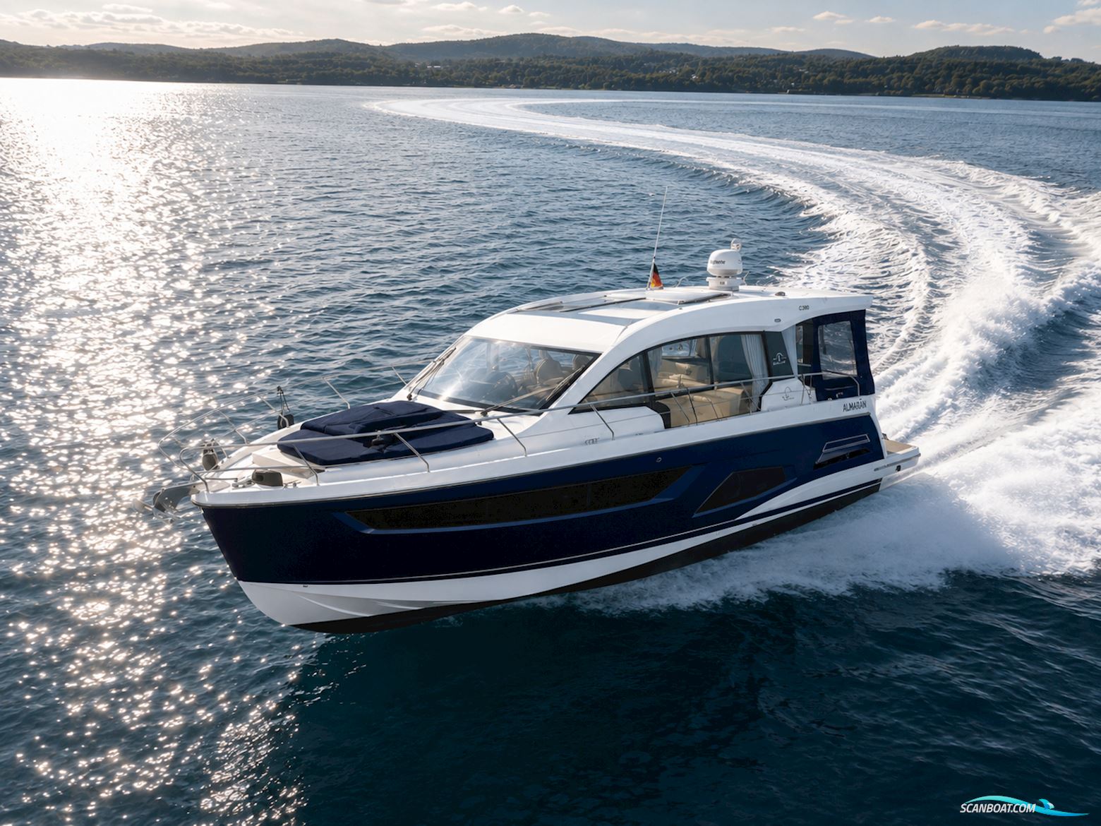 Sealine C390