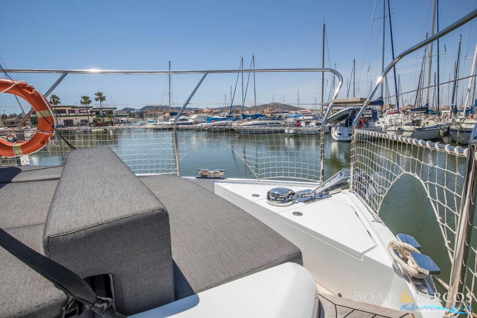 Sealine C390V