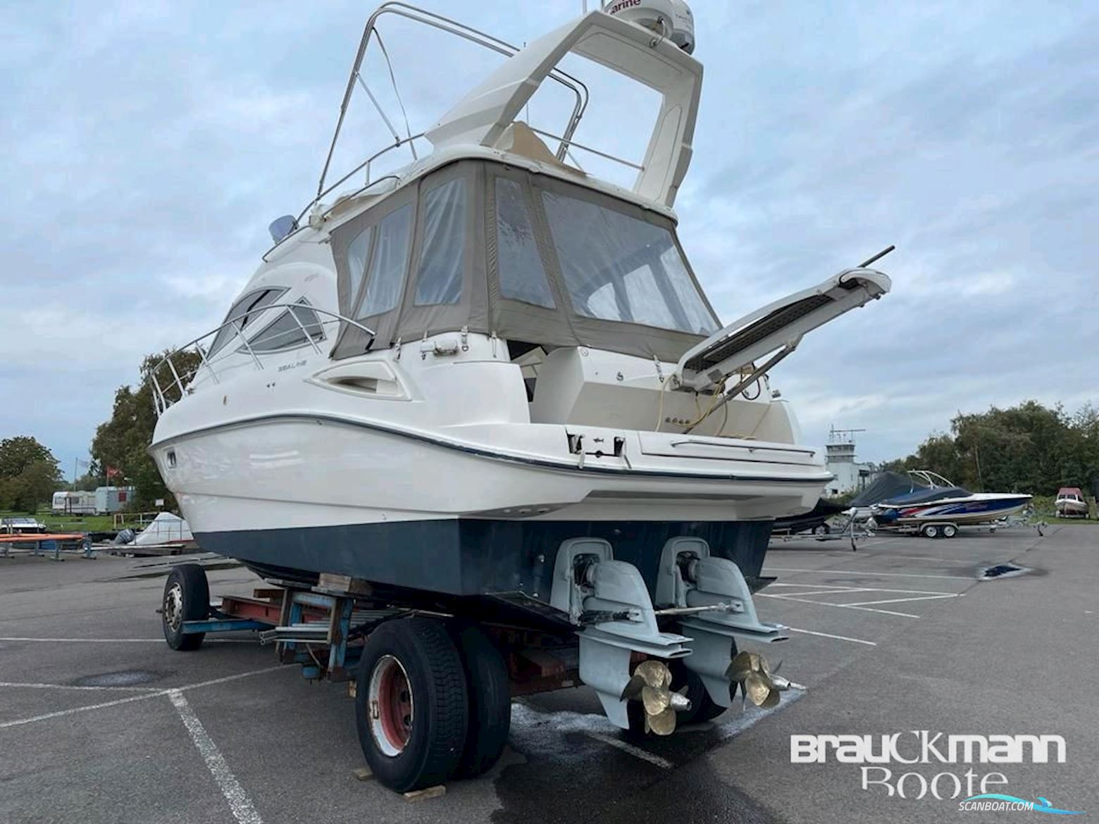 Sealine F 34